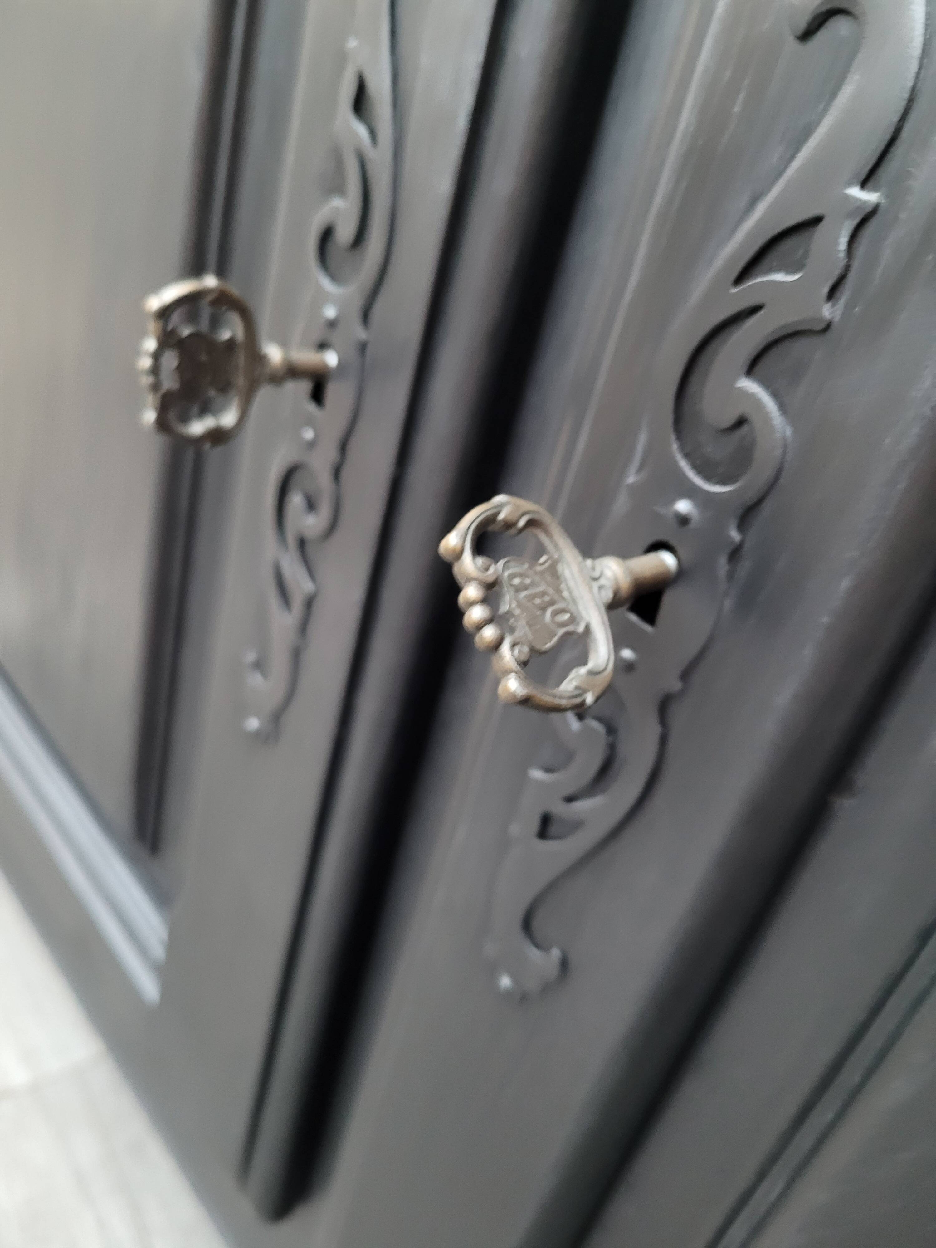 Solid wood tub restyled