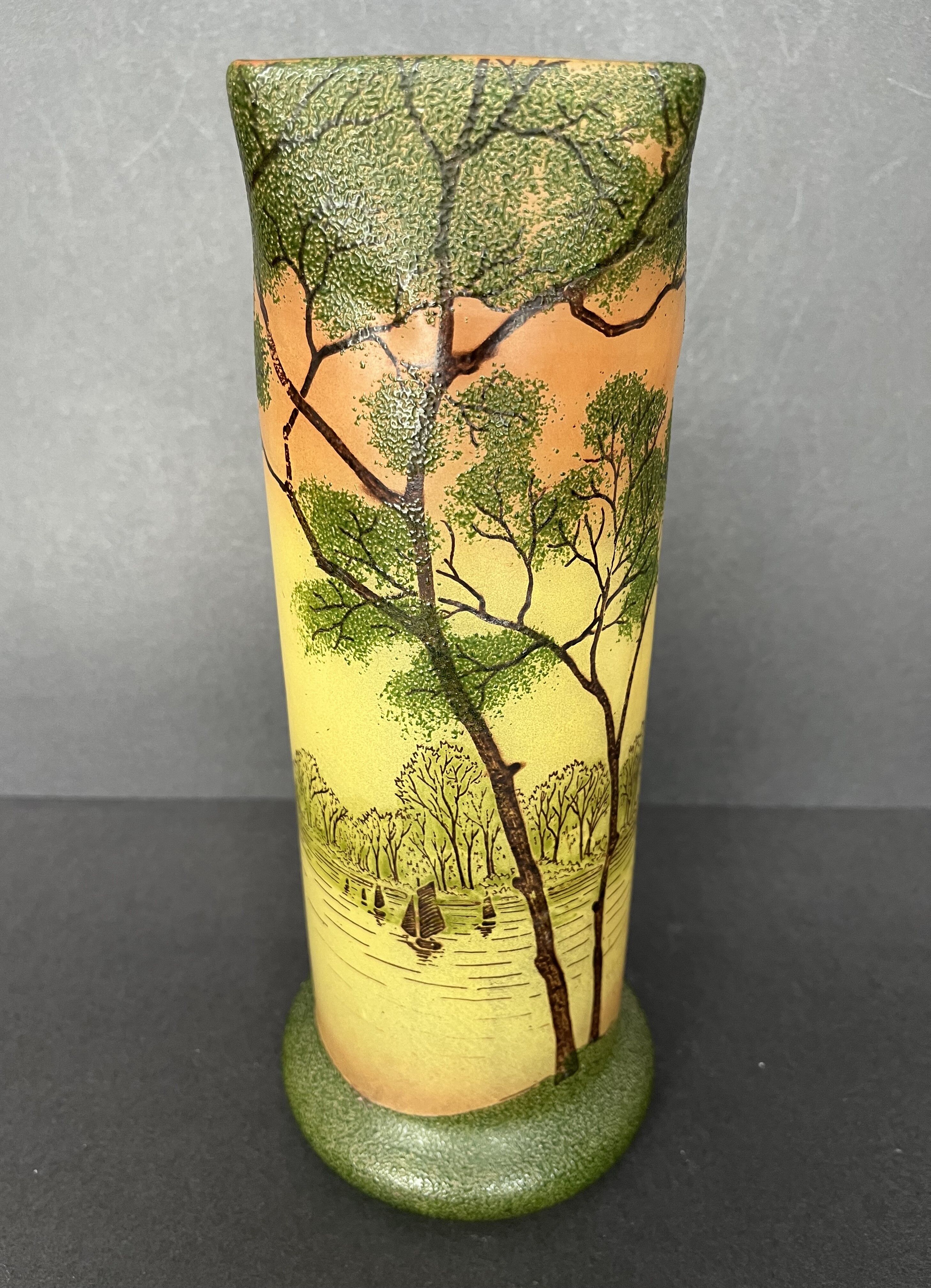Paire de vases rouleau