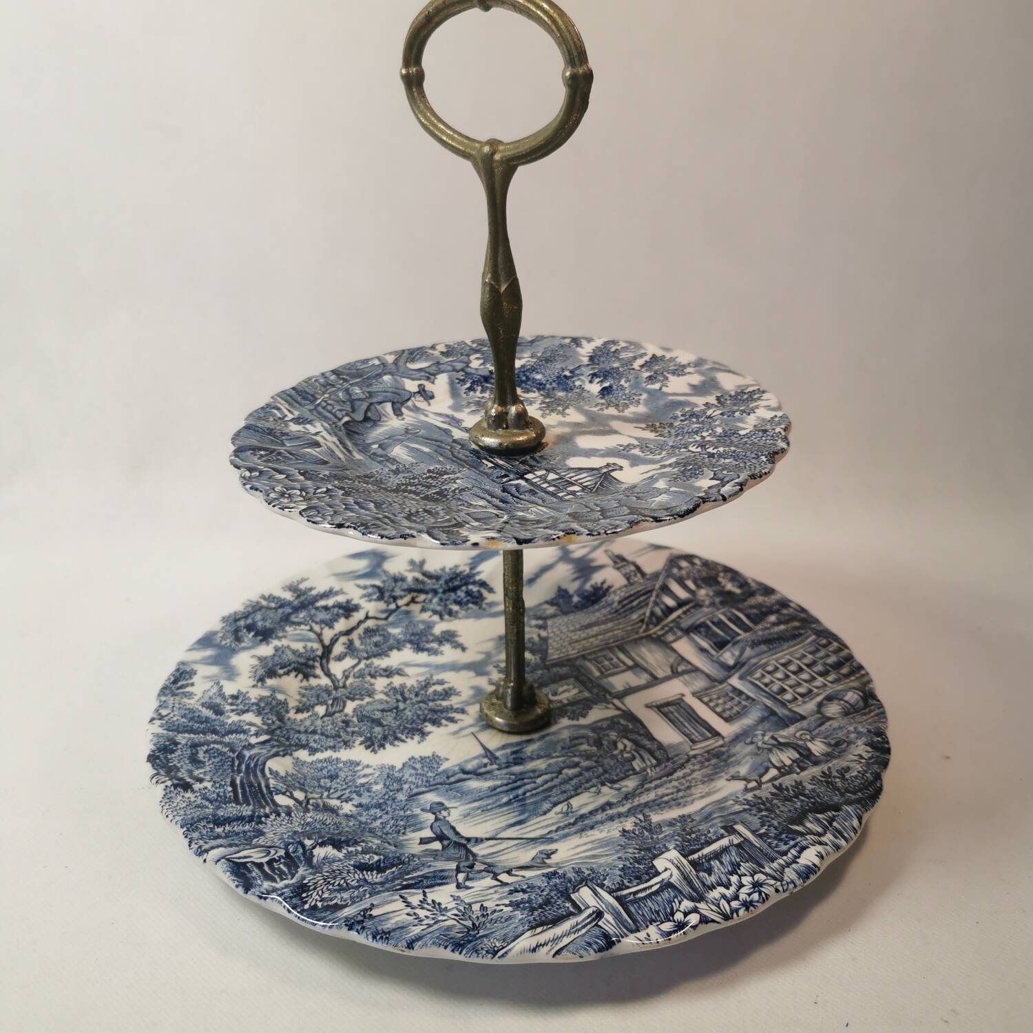 Two-story server The hunter by Myott / Hunting / the hunter / cake display / earthenware