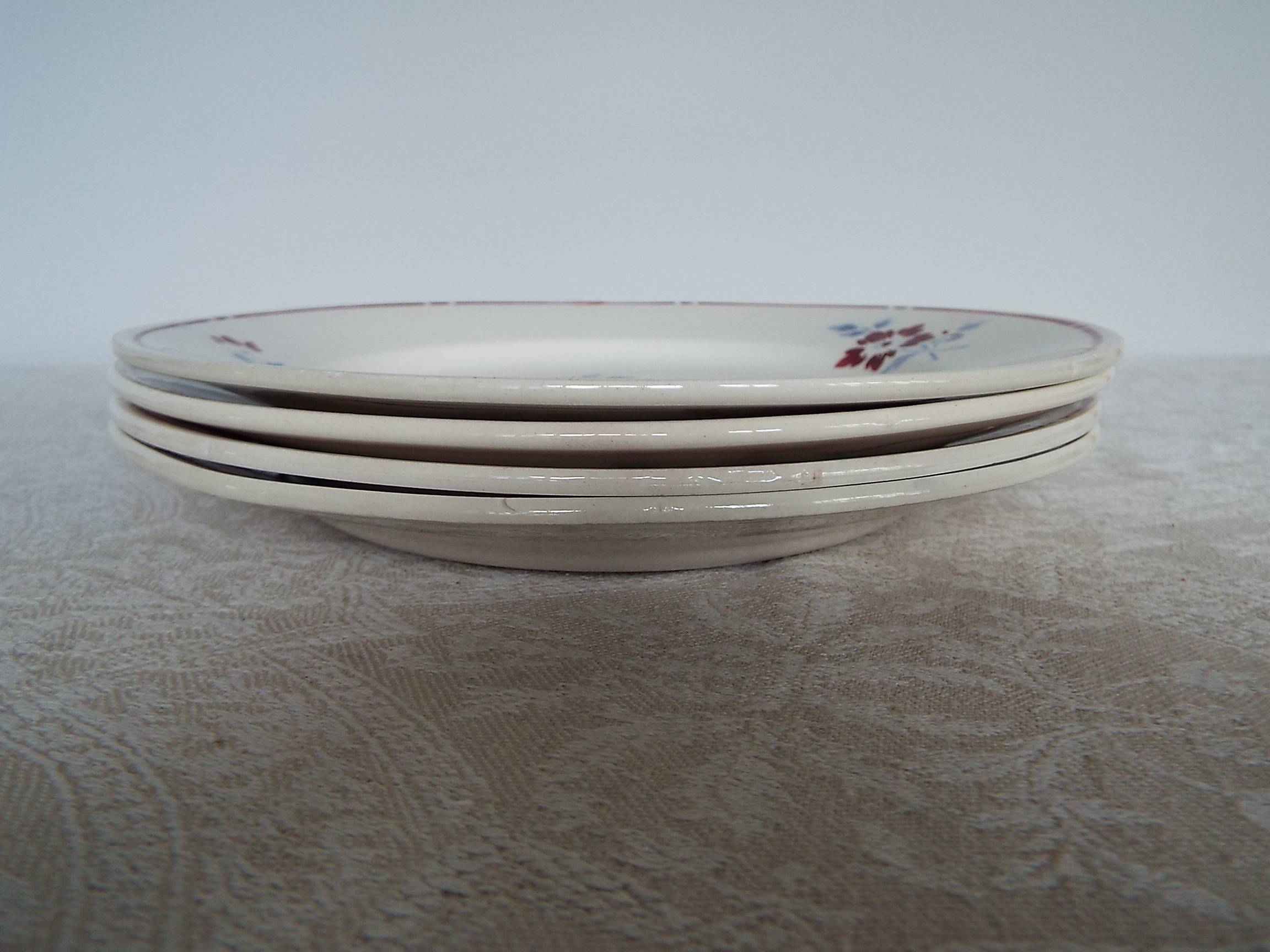 Set of 4 flat plates Moulin des Loups Victor