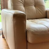 3/4 seater leather sofa + armchair – very good condition – value 3,261 euros