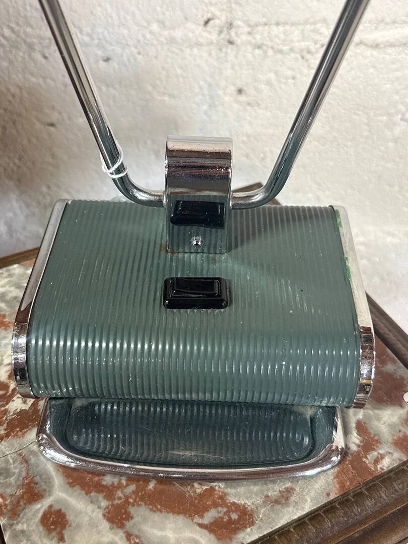 Vintage desk lamp – Art Deco style in chrome and green