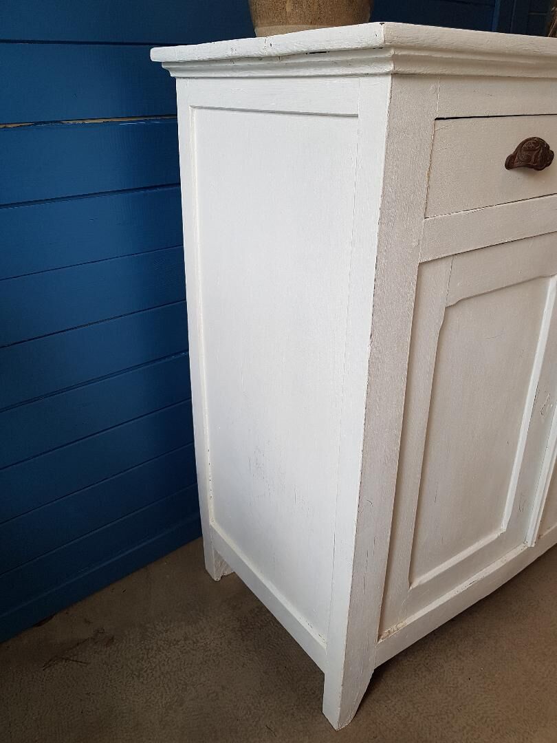 Former parisian buffet white