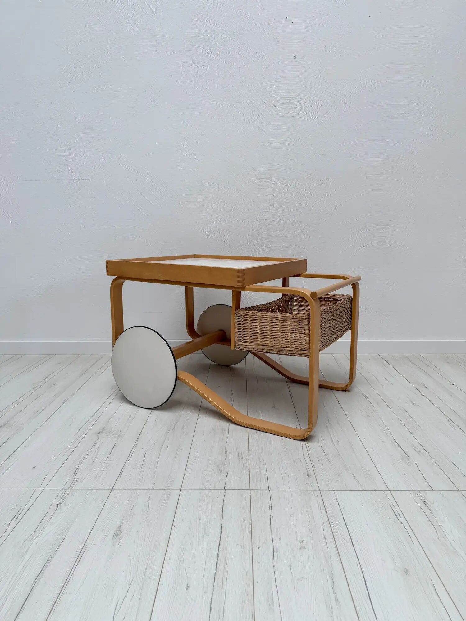 Vintage Alvar Aalto Model 900 Tea Serving Trolley for Artek Finland