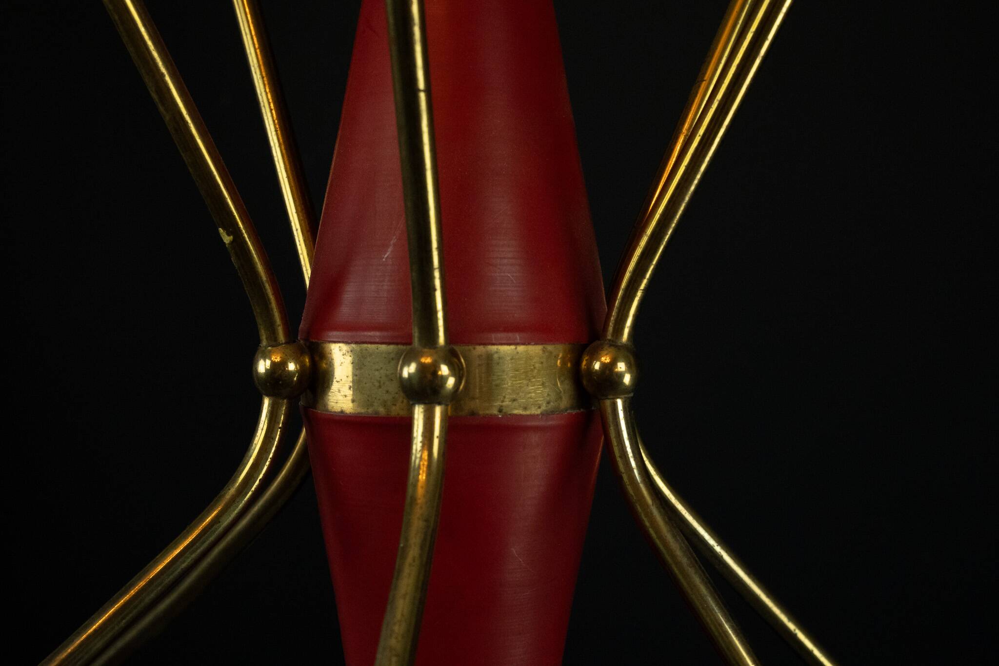 Mid-Century 12 lights chandelier in the manner of Stilnovo. Italy 1950s