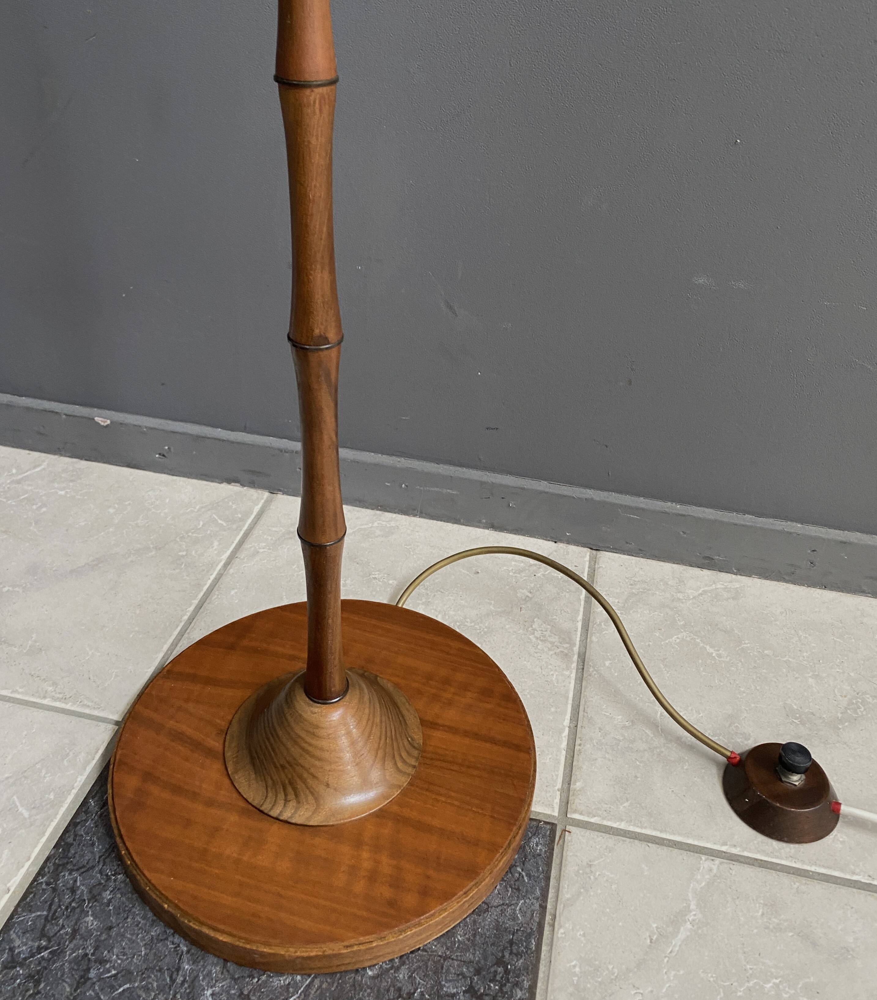 Bamboo-look floor lamp with large white shade