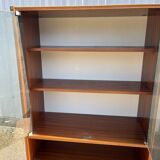 Meuble scandinave vintage avec vitrine fumée et tiroirs – années 60/70