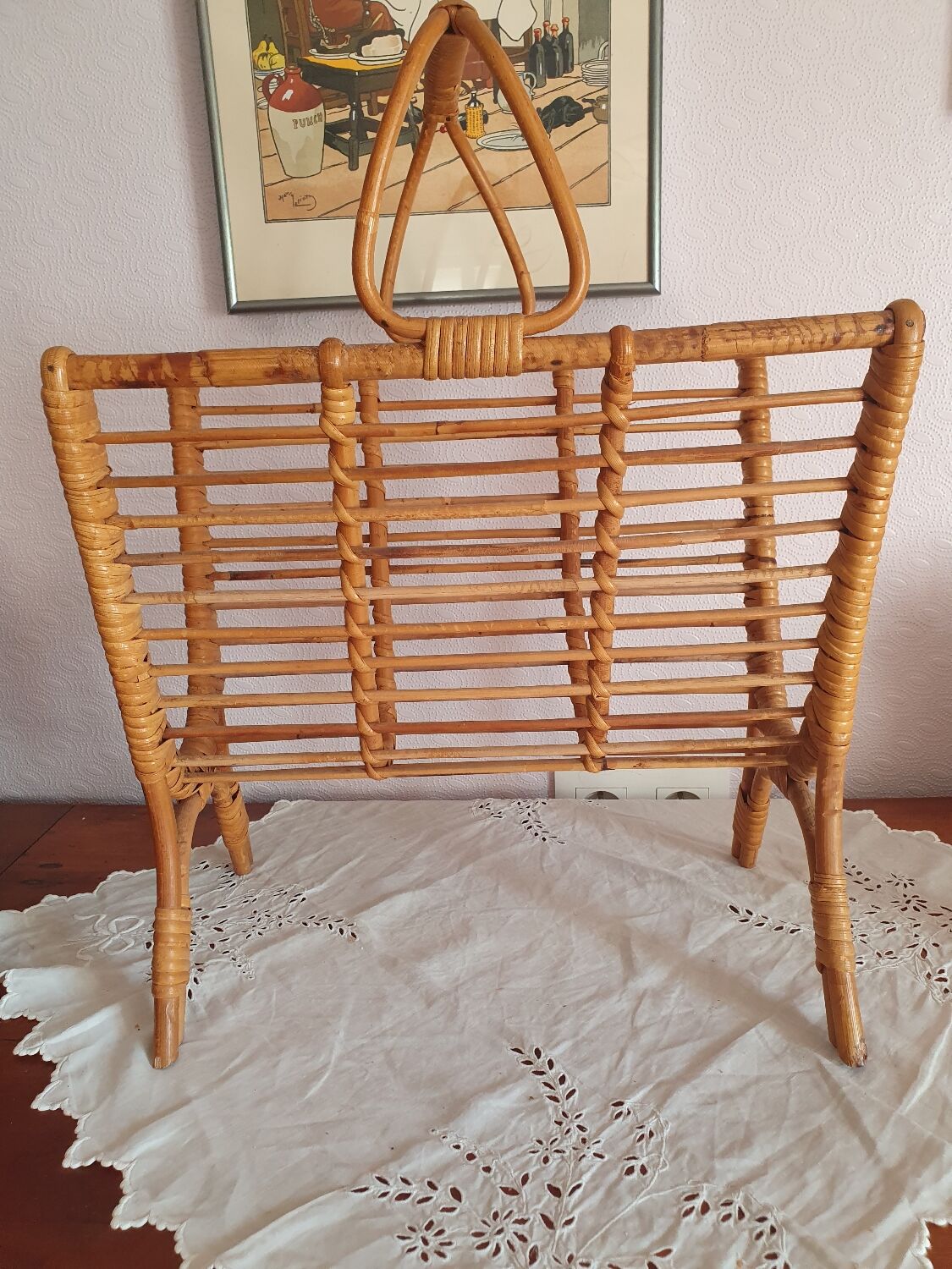 Vintage rattan magazine holder 70's