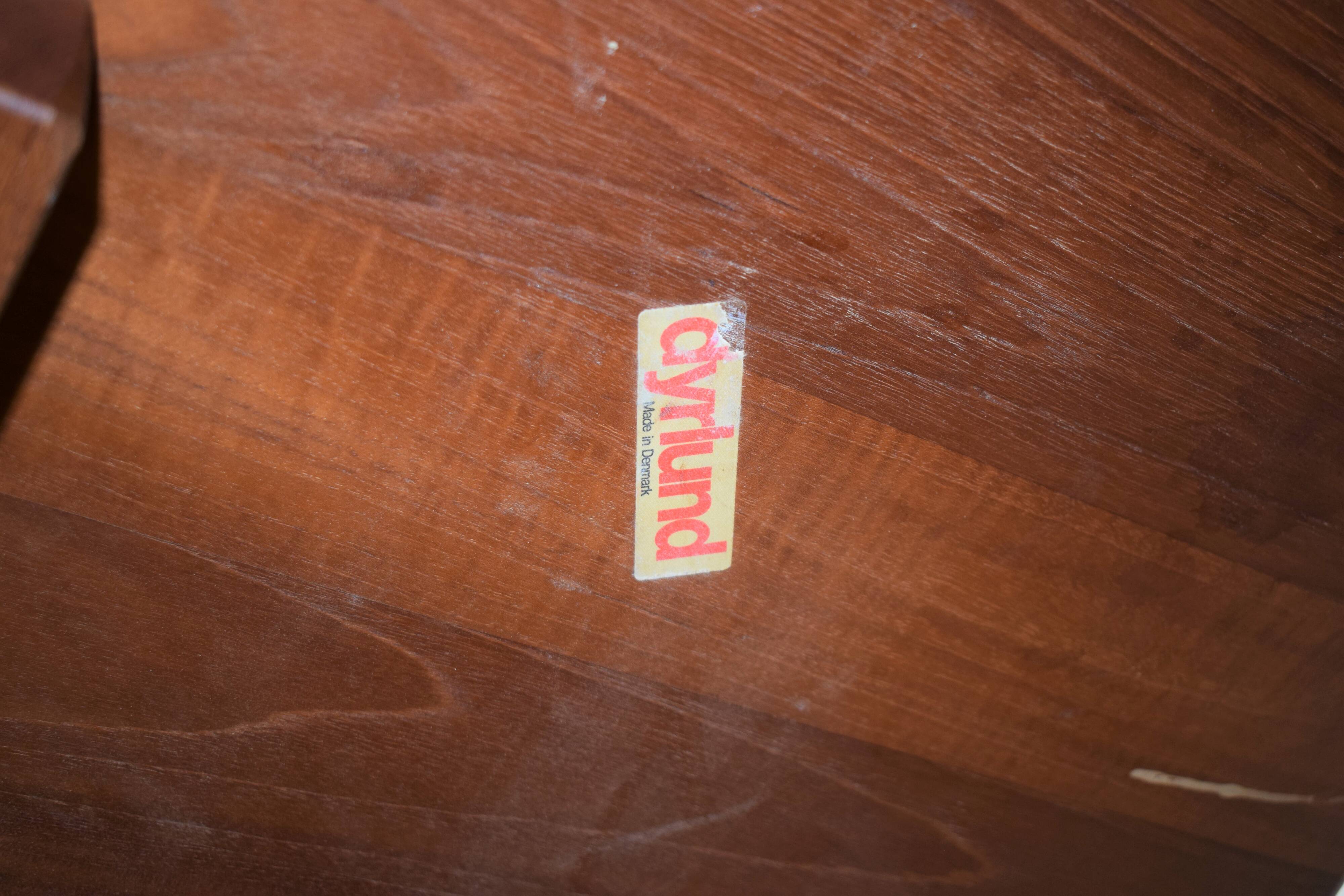 Table basse en teck danois du milieu du siècle de Dyrlund, années 1970.