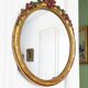 Miroir en bois doré avec fleurs
