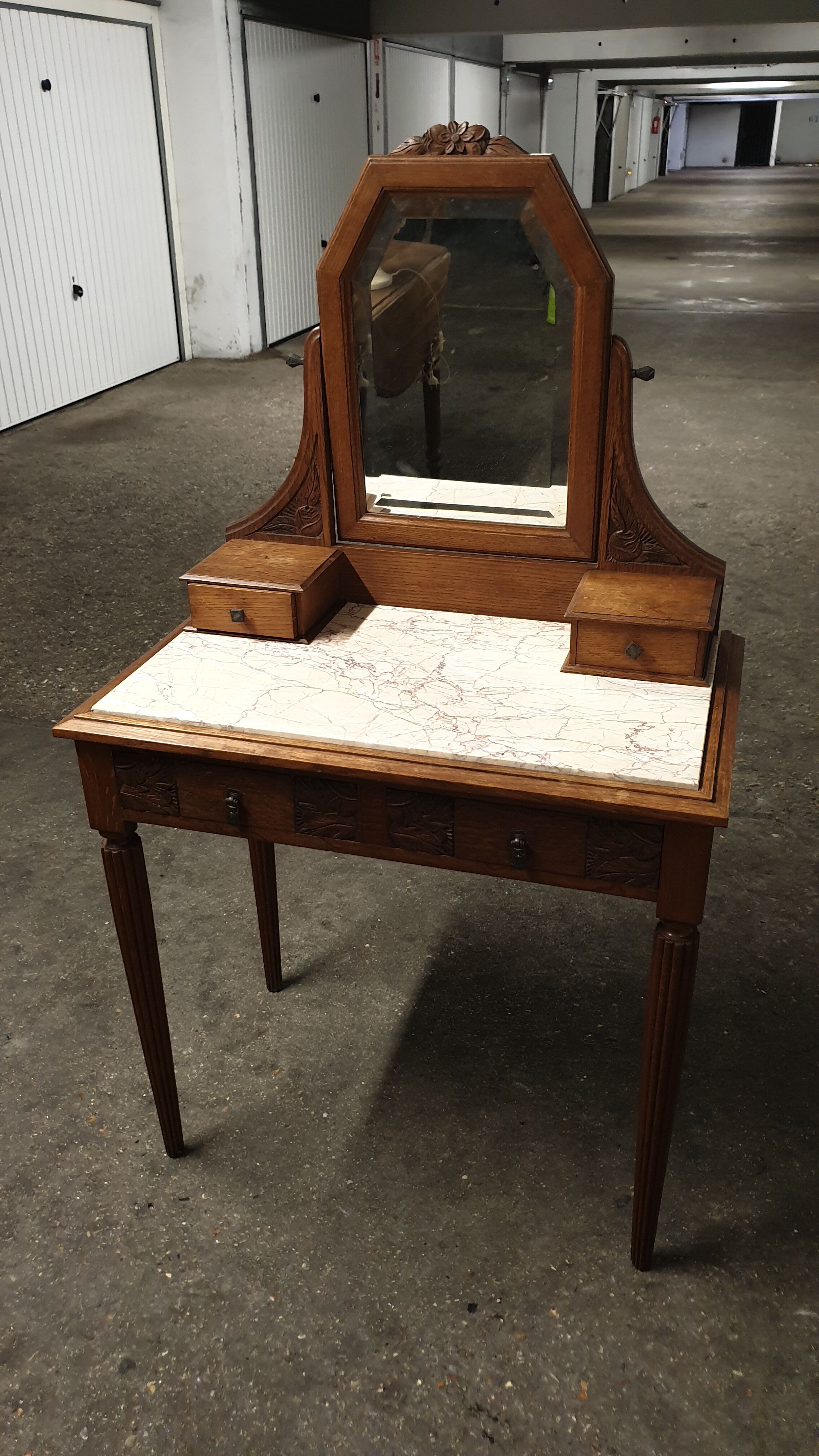 Period art nouveau hairdresser