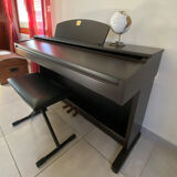 Digital piano Yamaha Clavinova