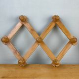 Wooden accordion coat rack