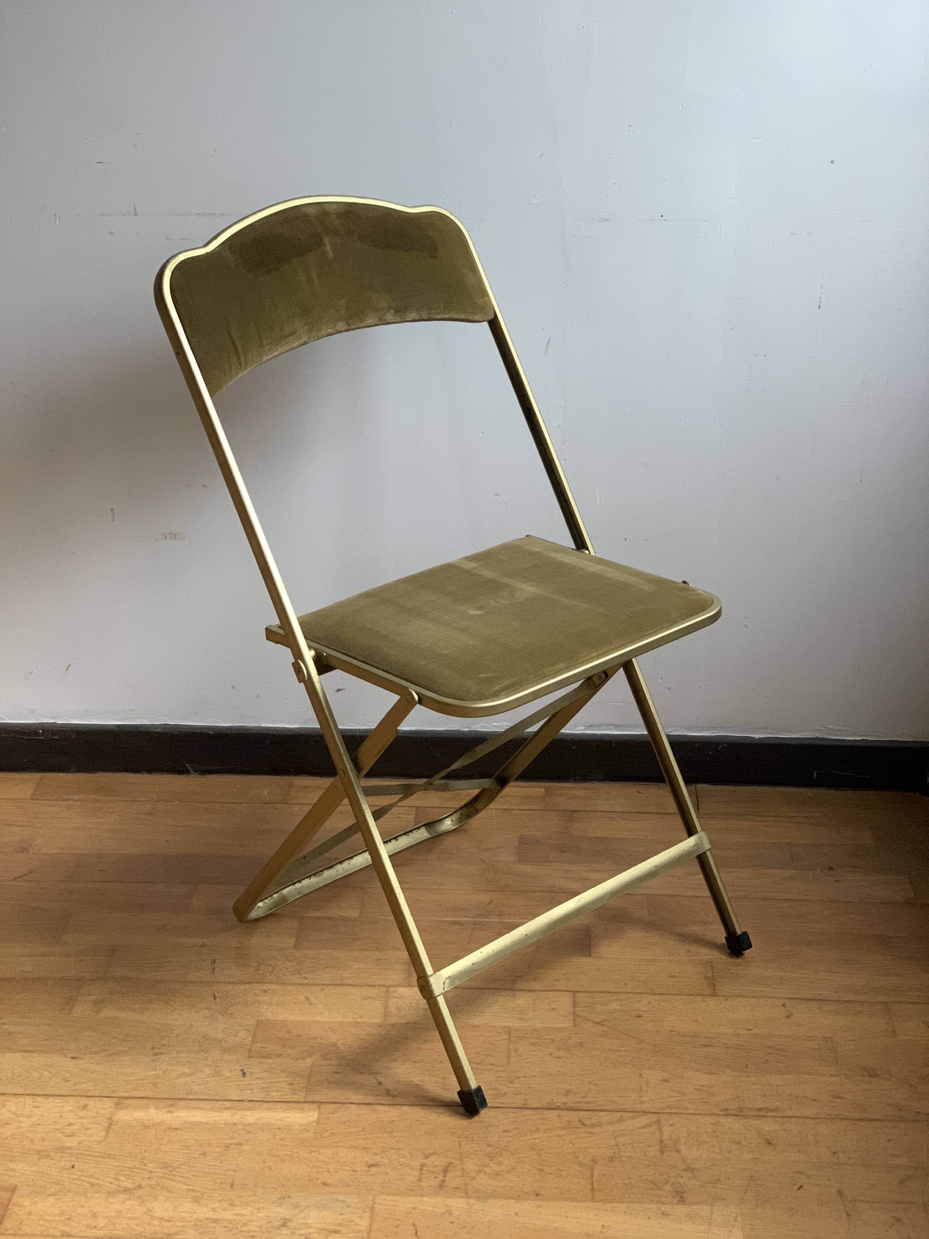 Velvet folding chair