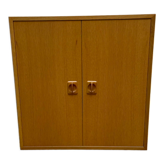 Armoire porte battante