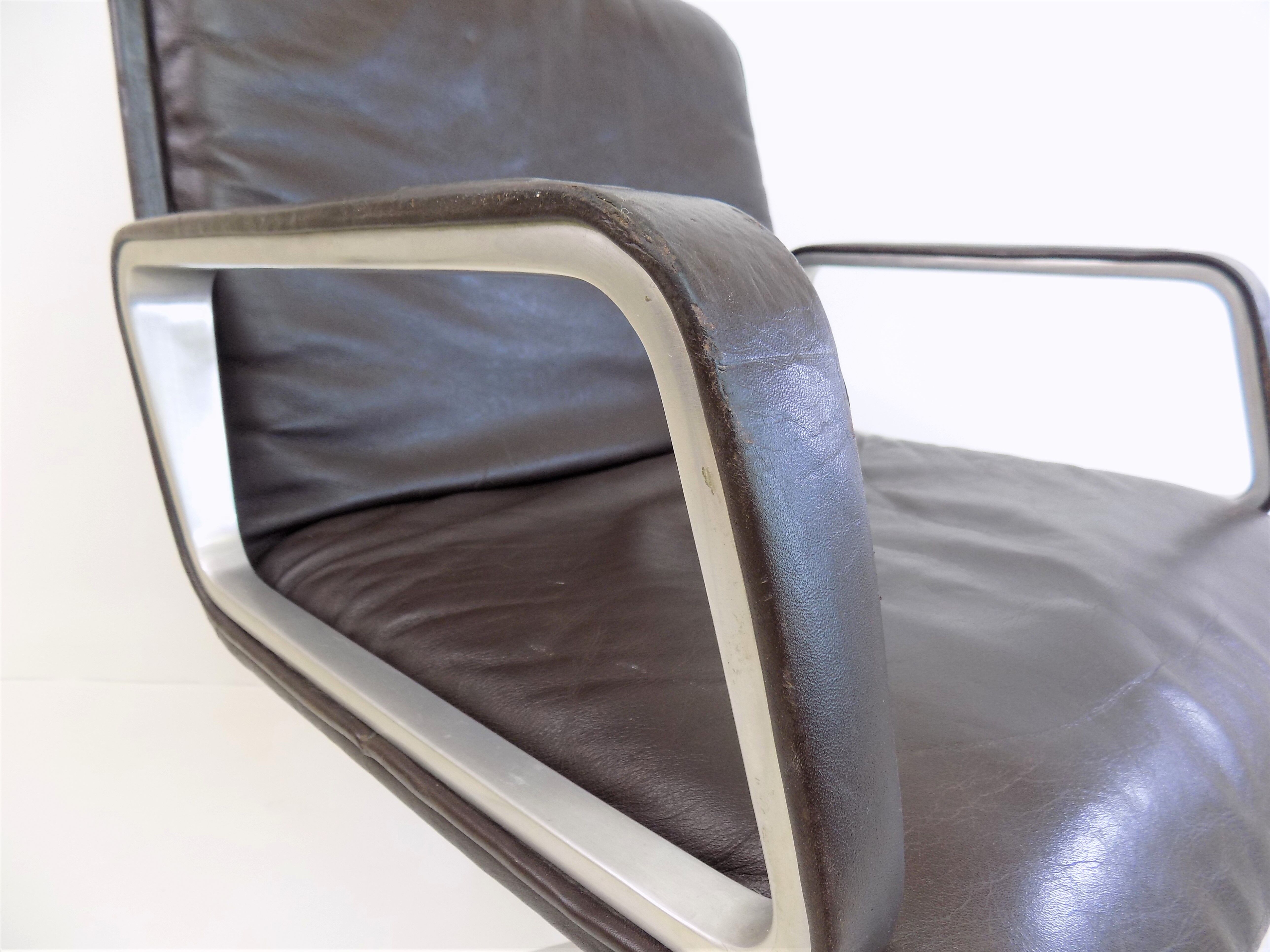 Wilkhahn Delta 2000 leather office chair by Delta Design