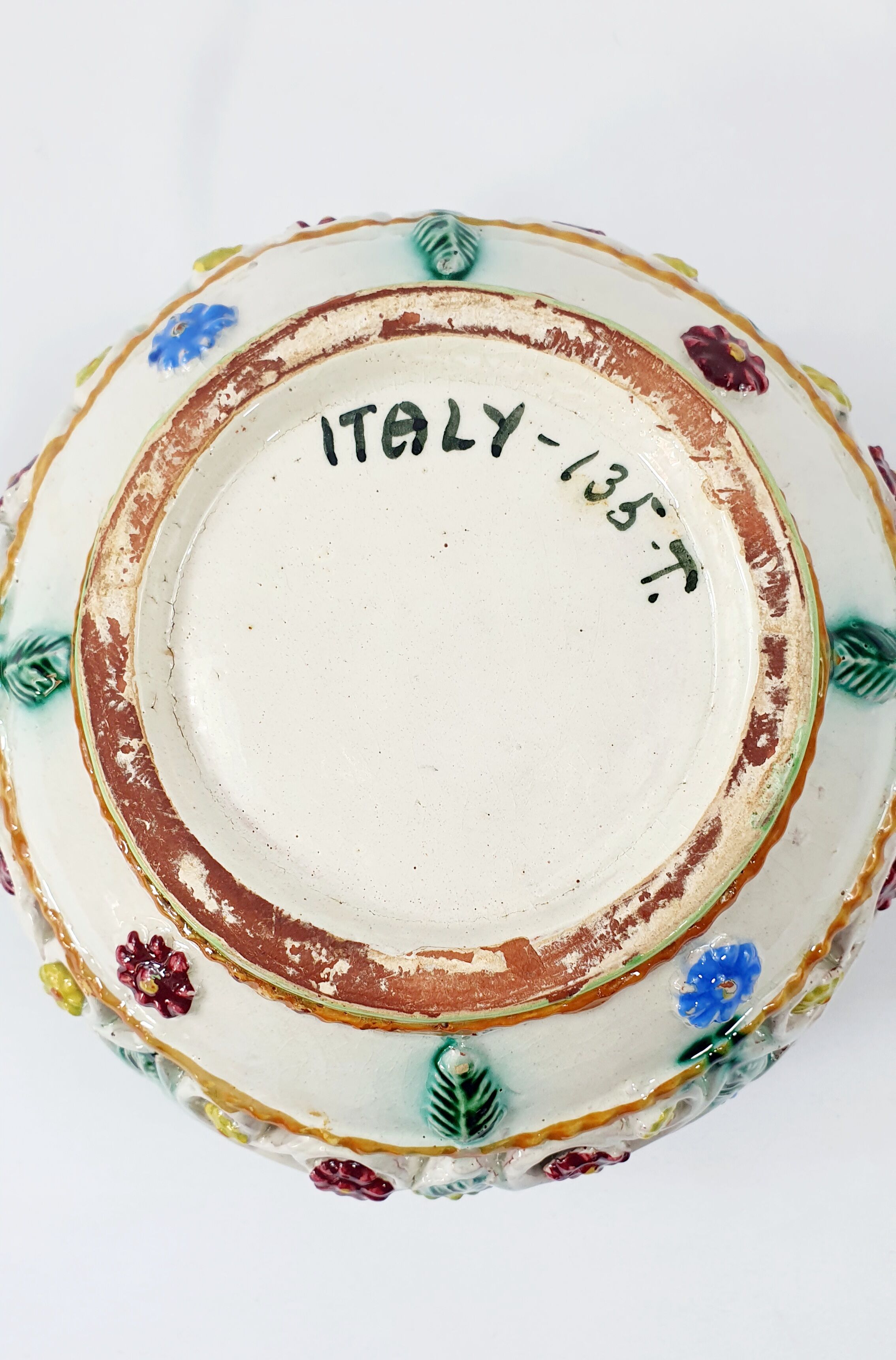 Openwork slurry pot cover in early XXTH Italy