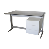 Desk by Etienne Fermigier