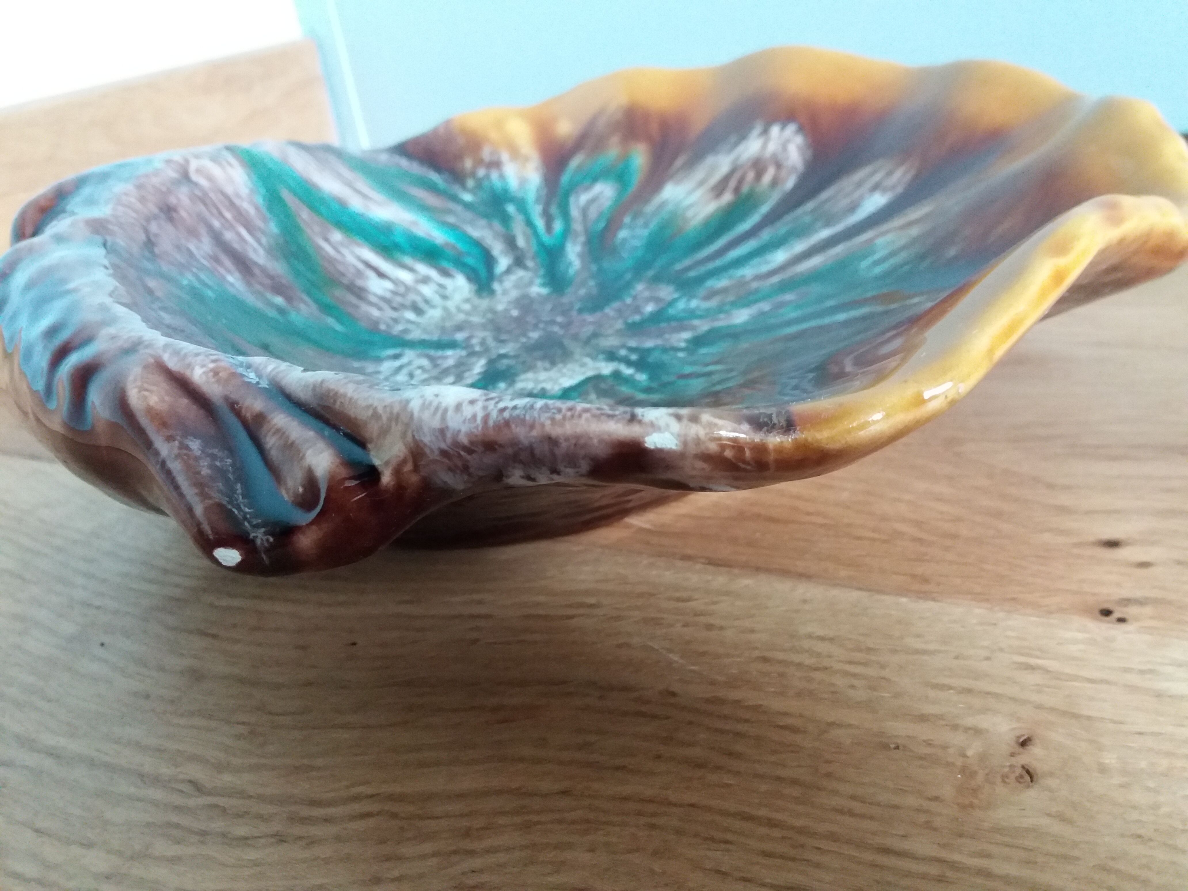 Empty shell ceramic pocket from vallauris