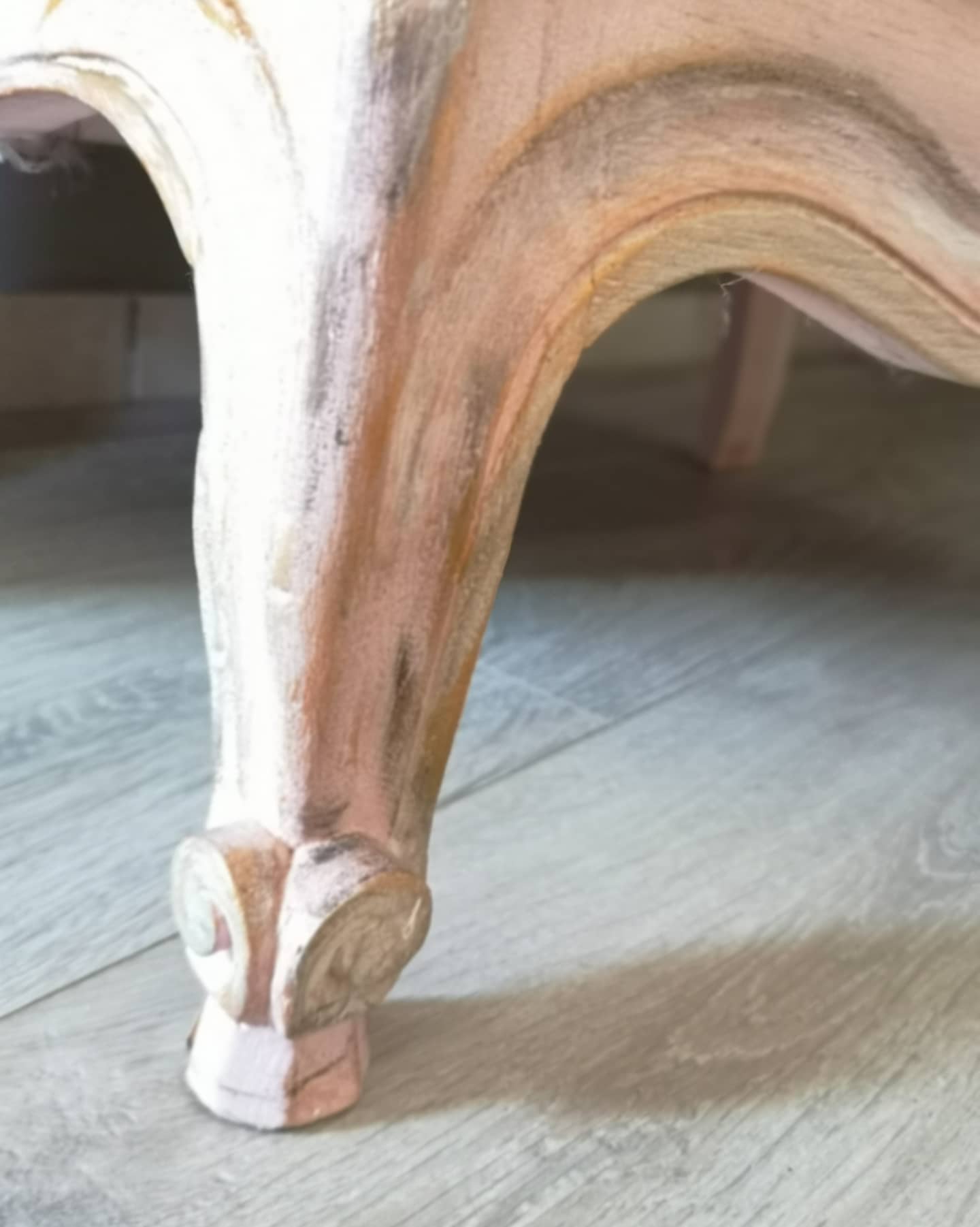 Convenient chiffonnier