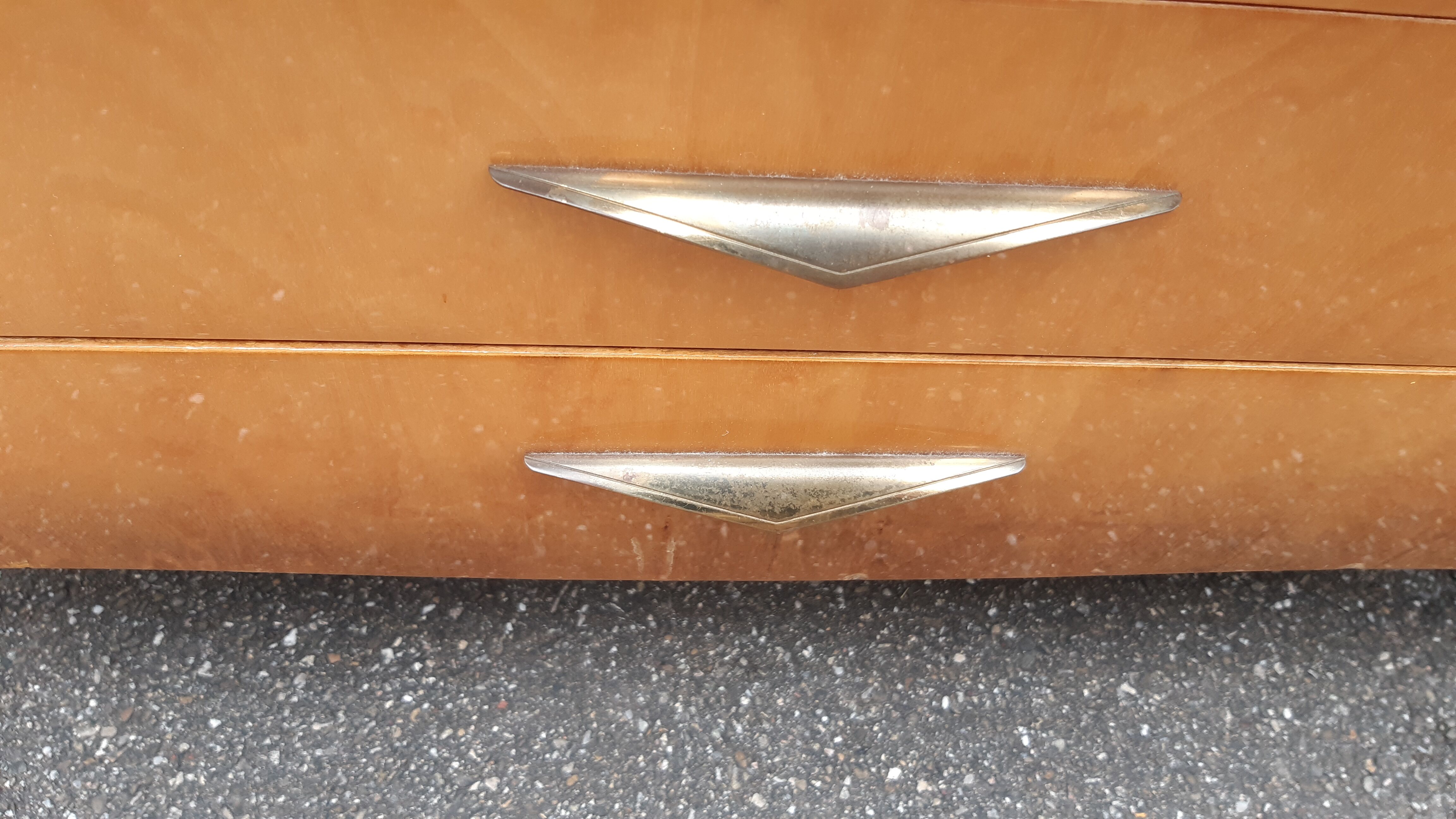 Vintage bass enfilade