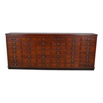 Grand meuble d'apothicaire/classeur ou buffet en chêne hollandais, années 1930