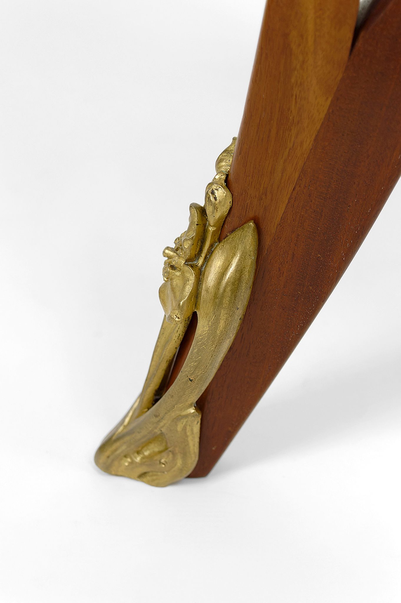 Pedestal table "Olga" by Louis Majorelle in mahogany, France, circa 1900