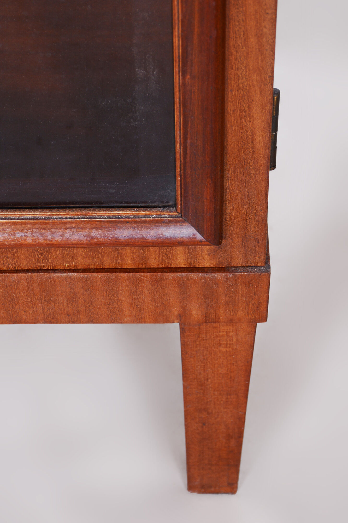 Art Deco display cabinet made un 1930s Czechia - Restored Mahogany
