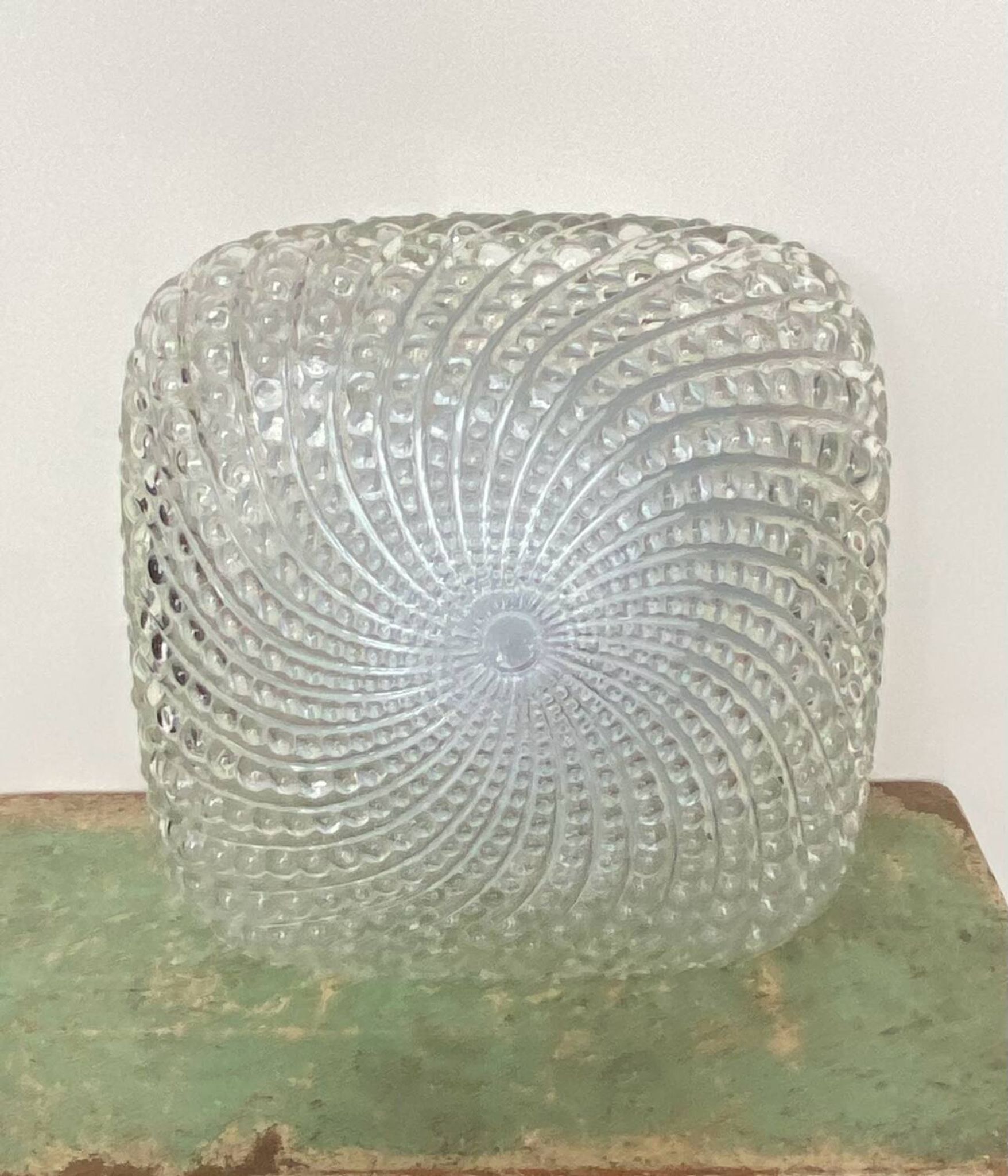 Plafonnier applique en verre dépoli 70's