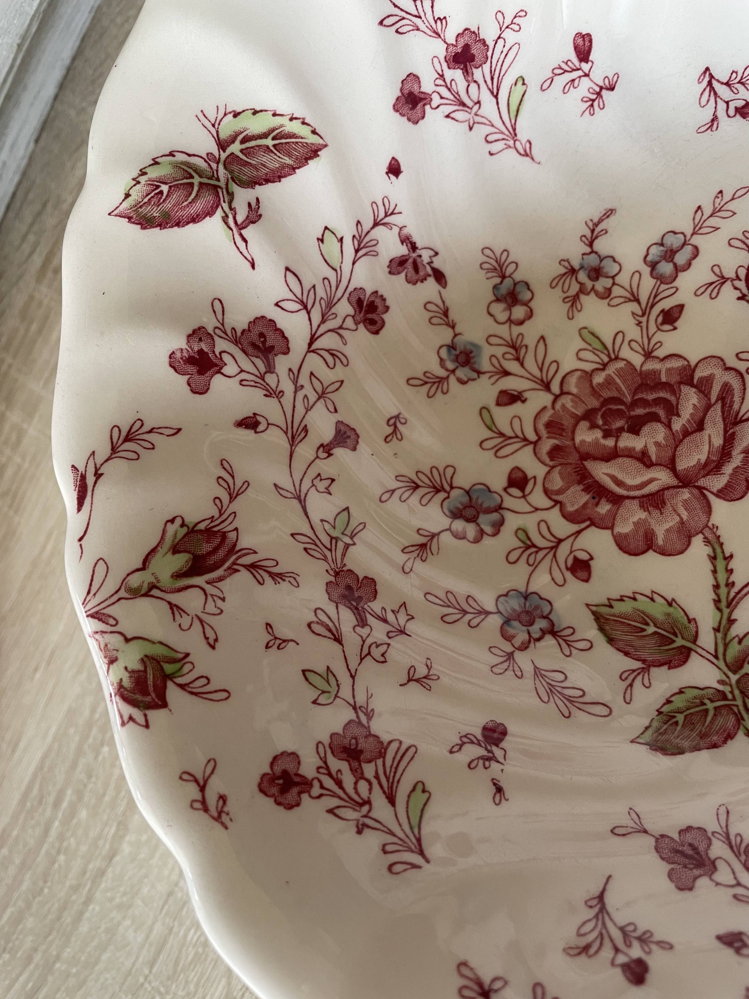 Hollow dish salad bowl Rose Chintz Johnson Brothers vintage