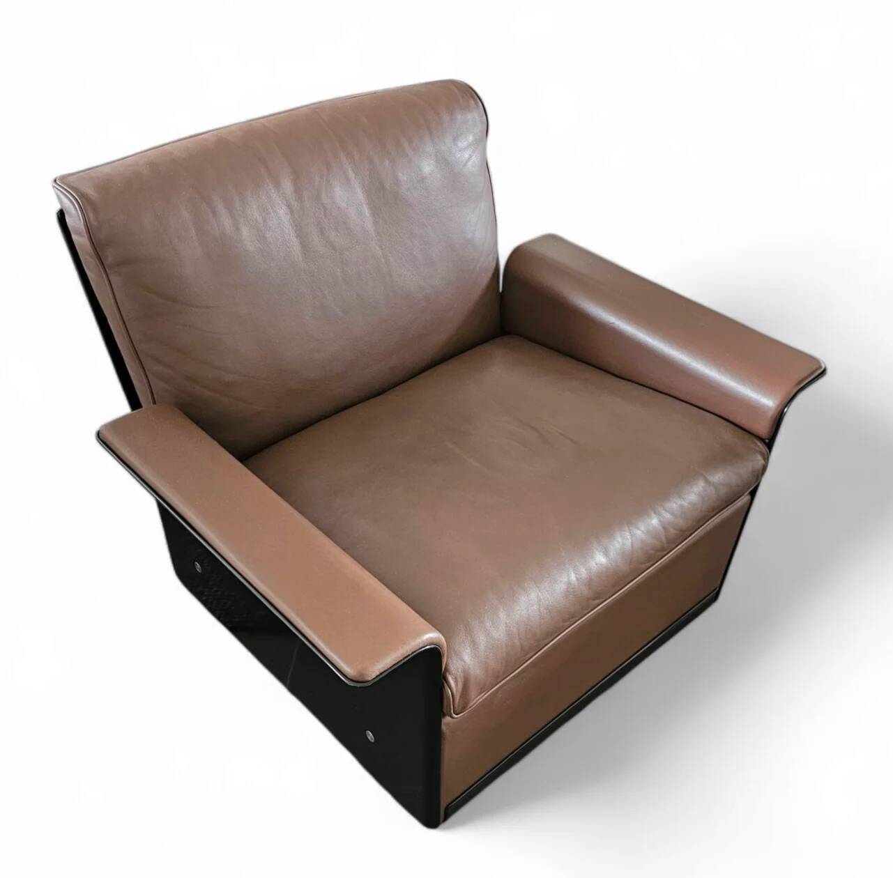 2 x Black shell & brown leather 620 chair programme lounge chair by Dieter Rams for Vitsoe, 1980s, top condition