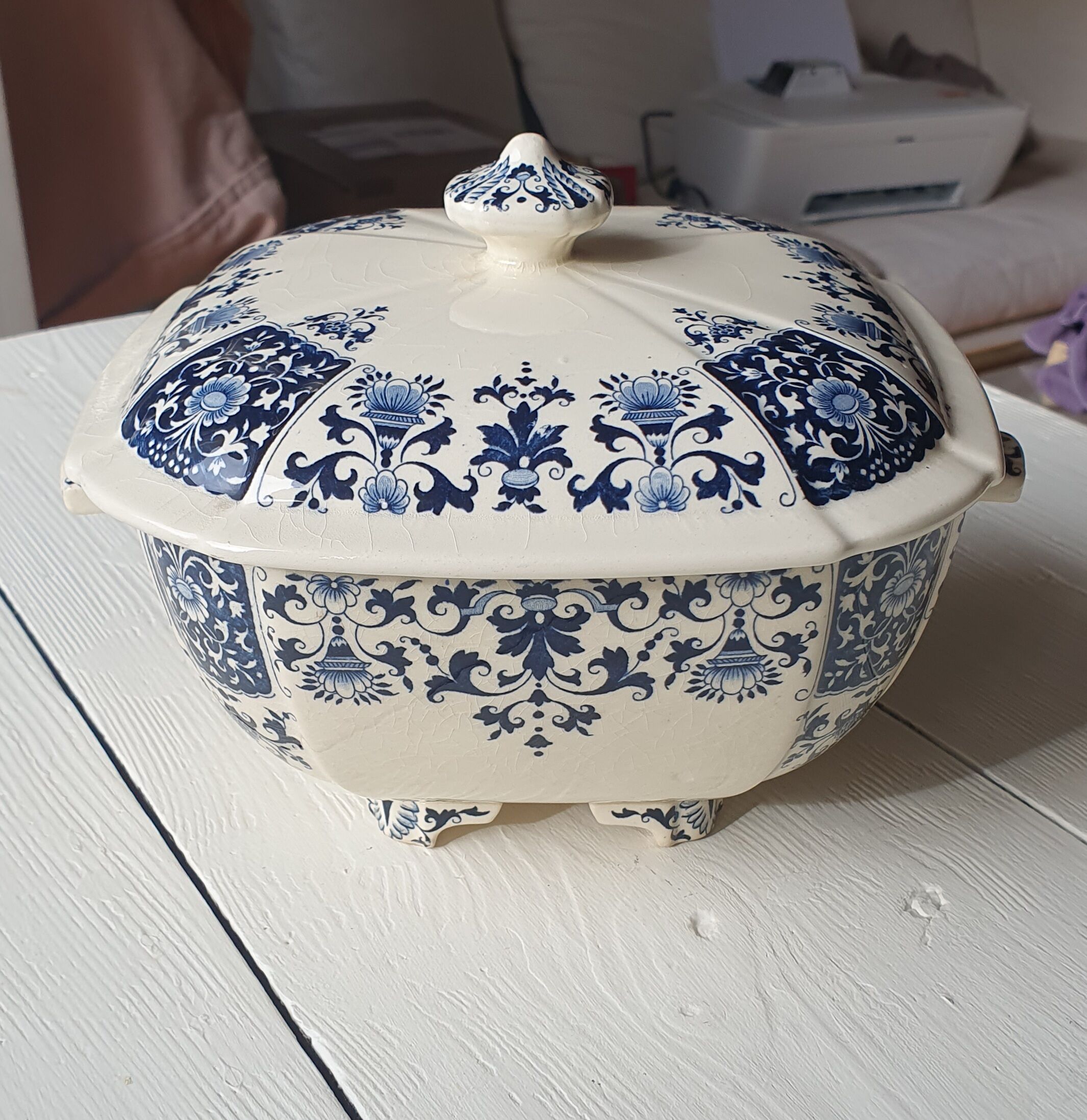 Iron Earth tureen earthenware from Gien model Ibis