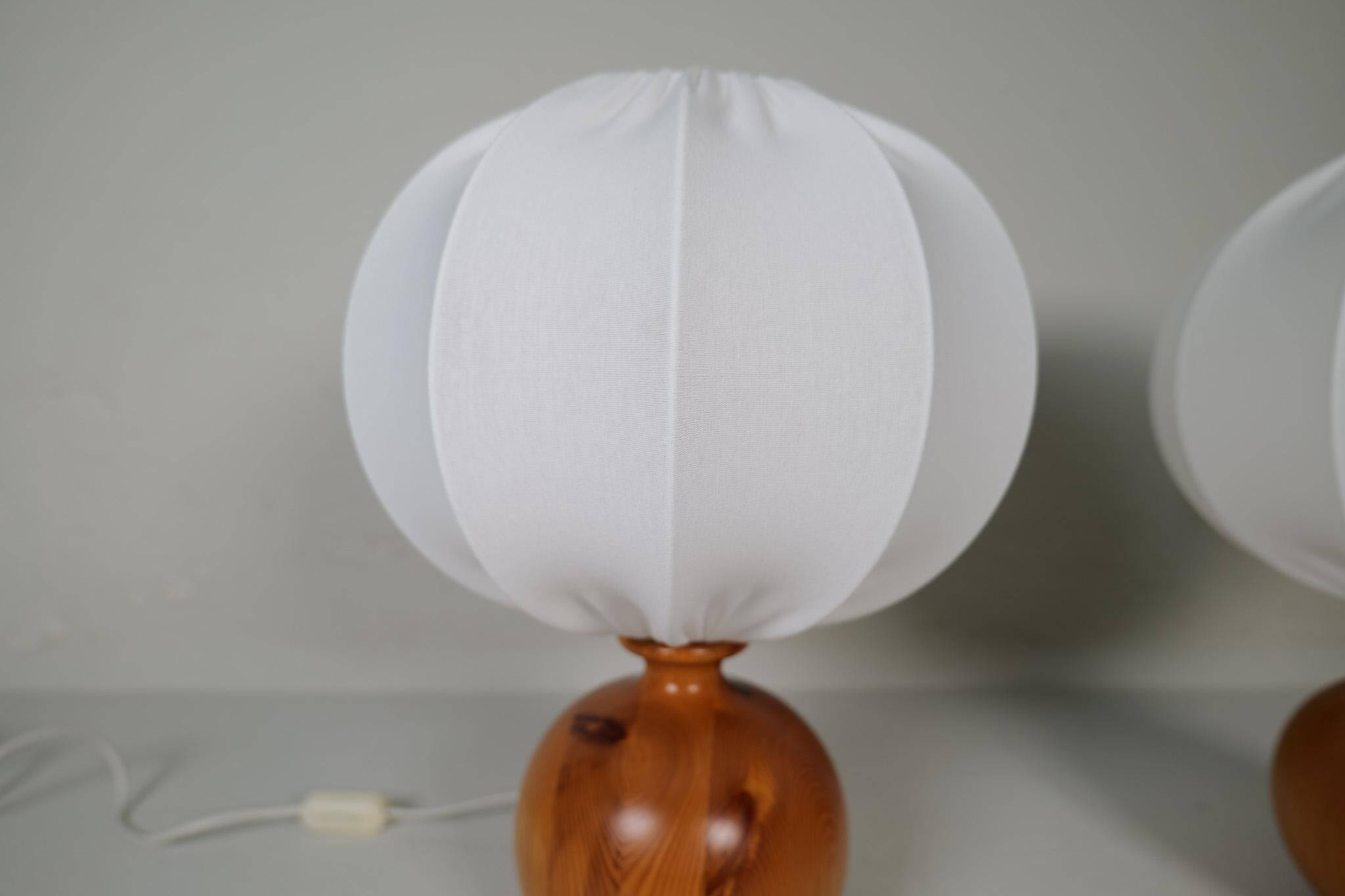 Sculptural modern table lamps from the mid-century in solid pine, Fagerhults Sweden, 1970.
