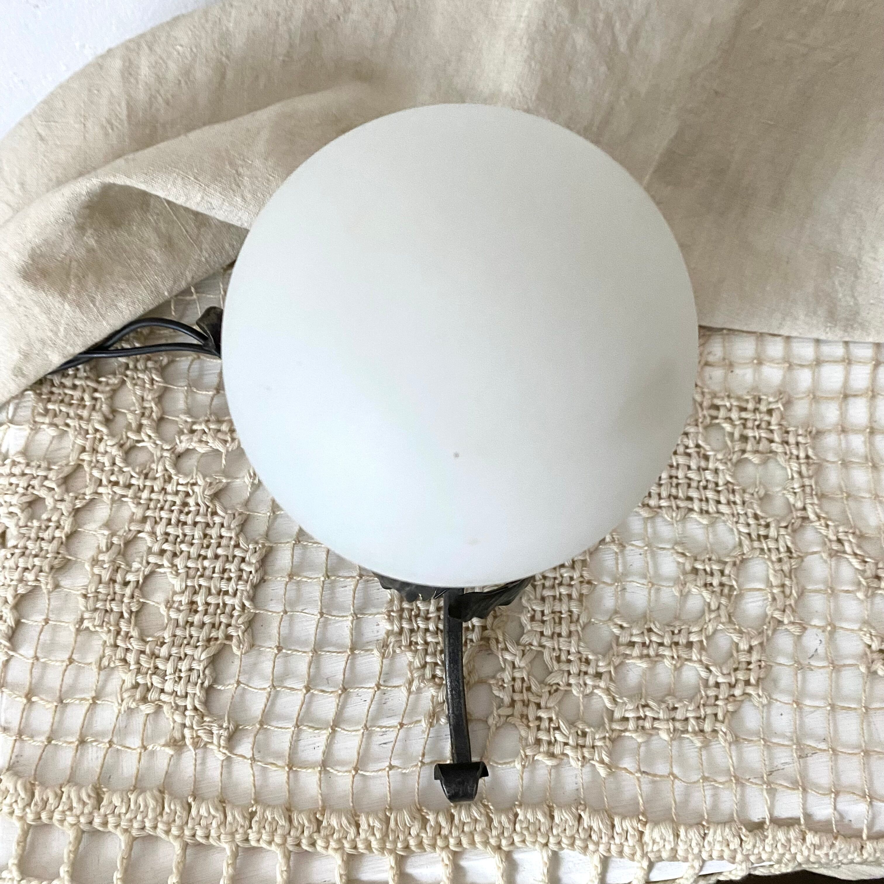 Art deco night light lamp