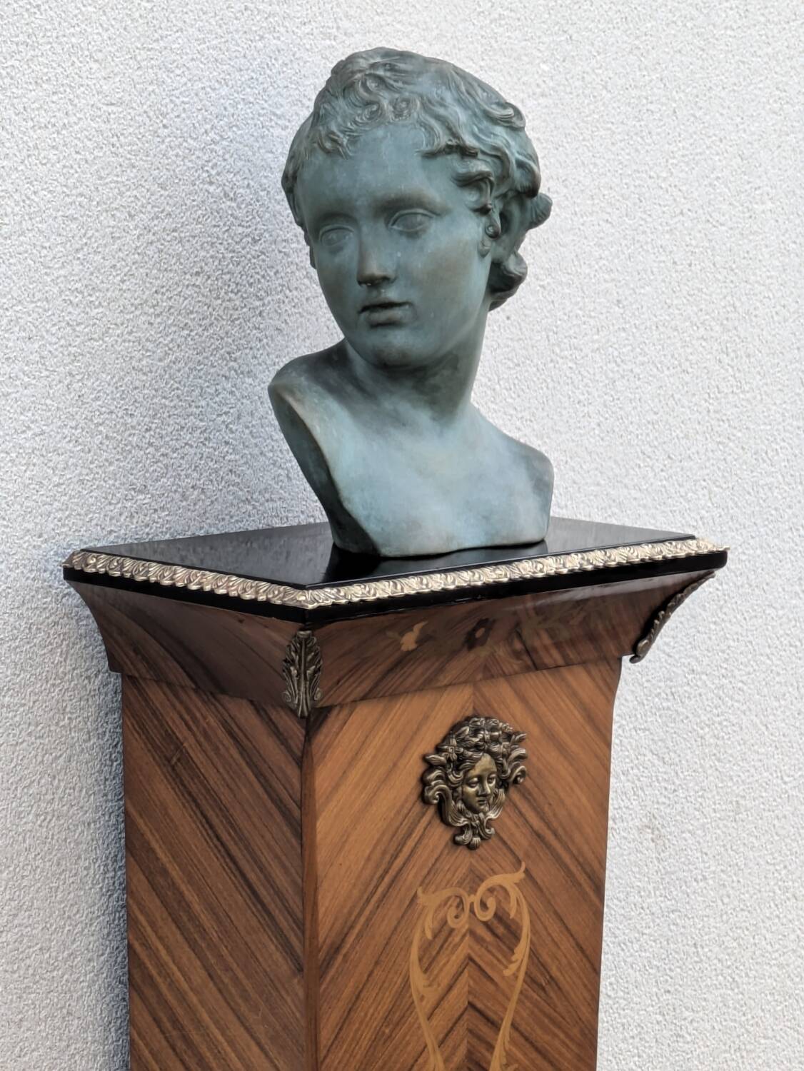 Vintage column in rosewood and bronze marquetry, mid-century