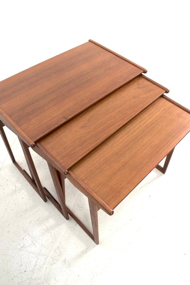 Tables gigognes en teck, ensemble de 3