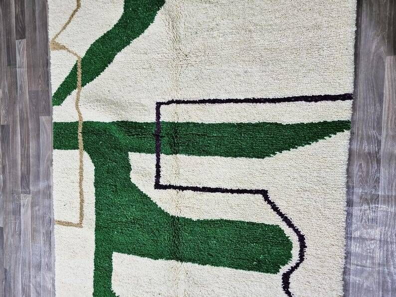 Traditional pure wool handwoven rug size 150/250 cm