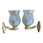 Paire d’appliques rétro dorées et tulipes de verre