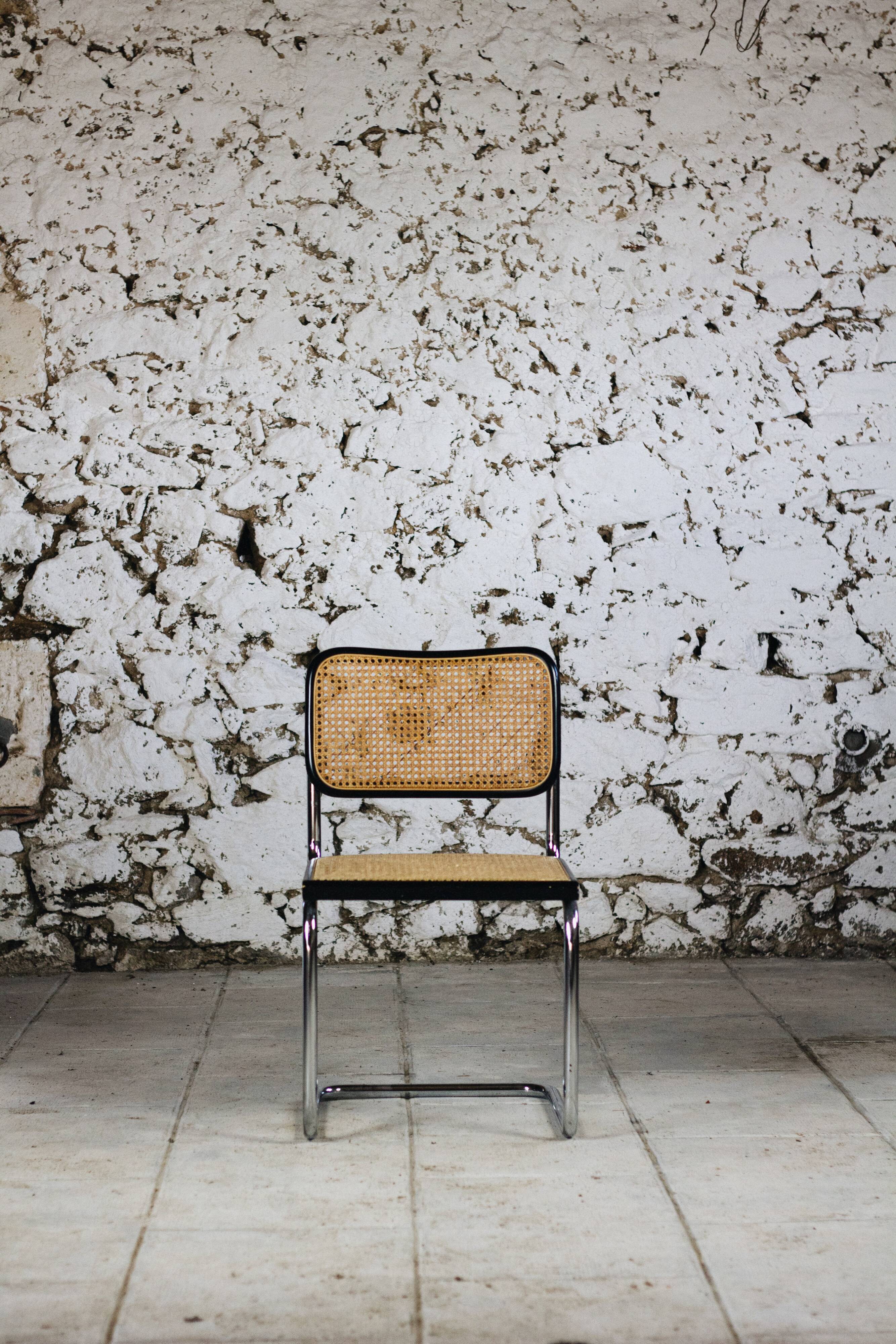 Black b32 chair by Marcel Breuer