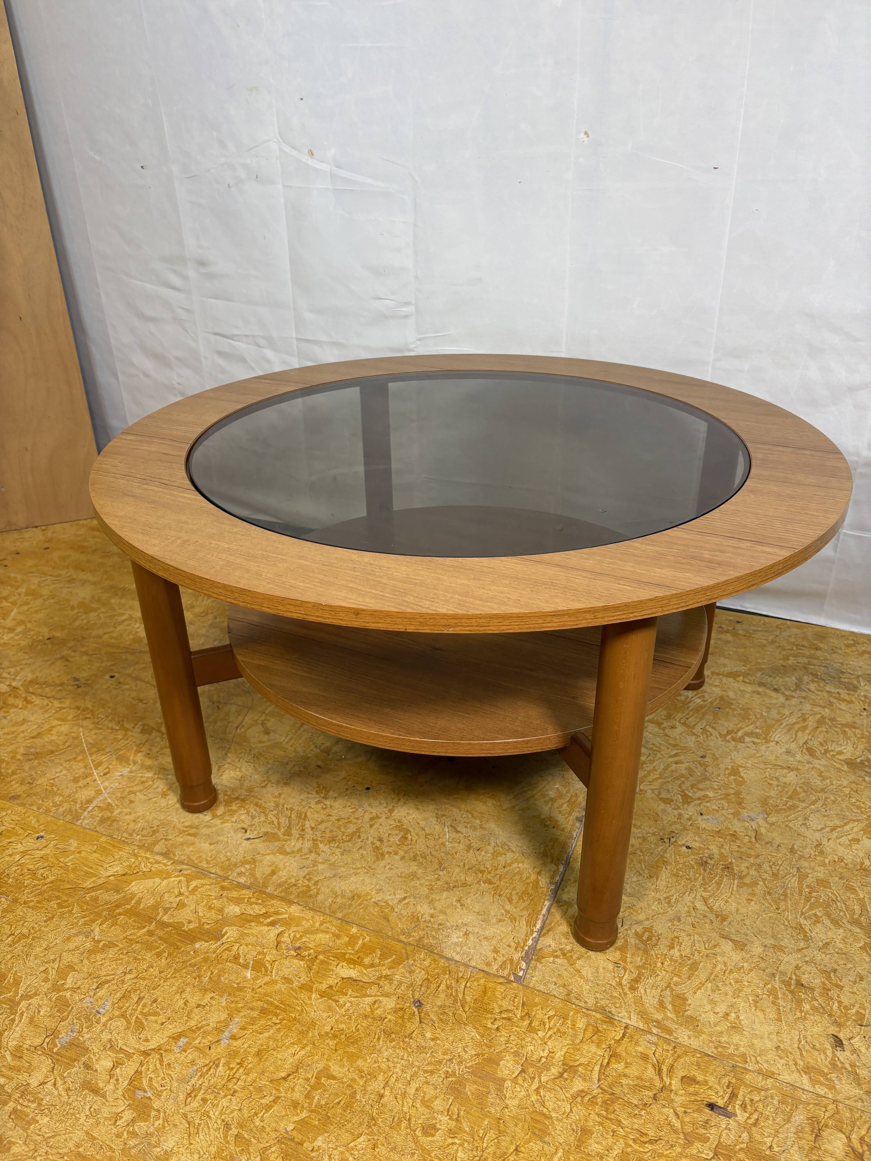 Mid-Century Retro Vintage Round Coffee Table by Schreiber 1960–1970