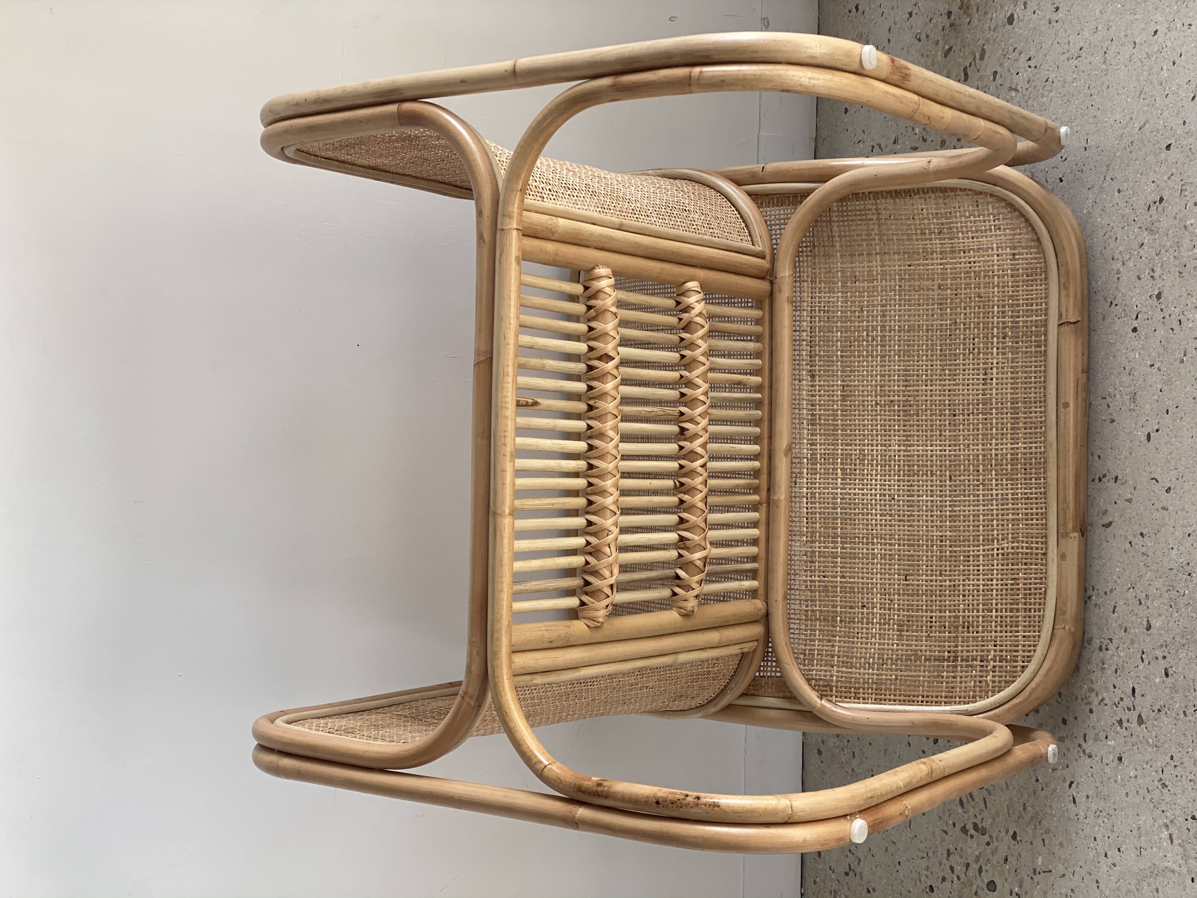 Amsterdam rattan armchair with U-shaped armrest, squared canework