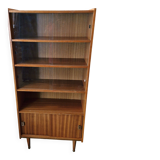 Vintage: Wooden display cabinet with 5 shelves, 4 wooden legs.