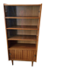Vintage: Wooden display cabinet with 5 shelves, 4 wooden legs.