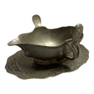 Saucière et son plat XVIII