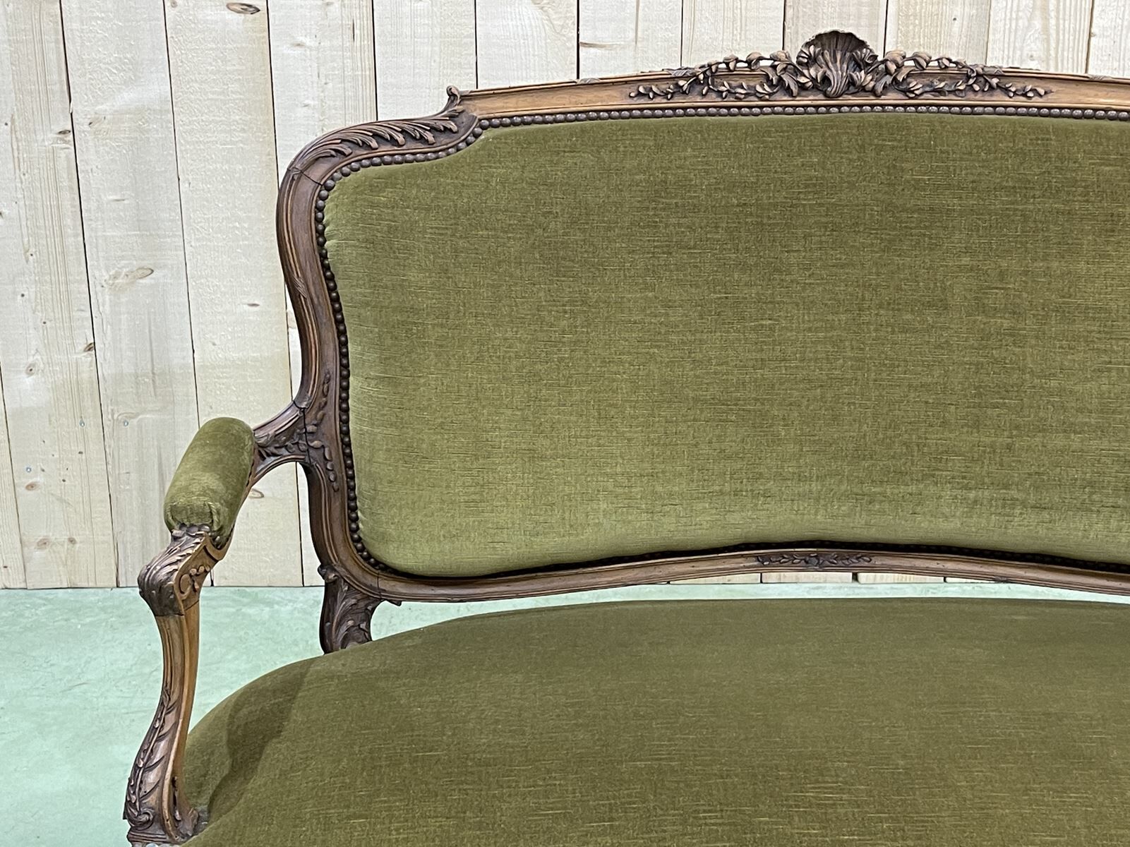 Early 20th century louis XV style bench in walnut