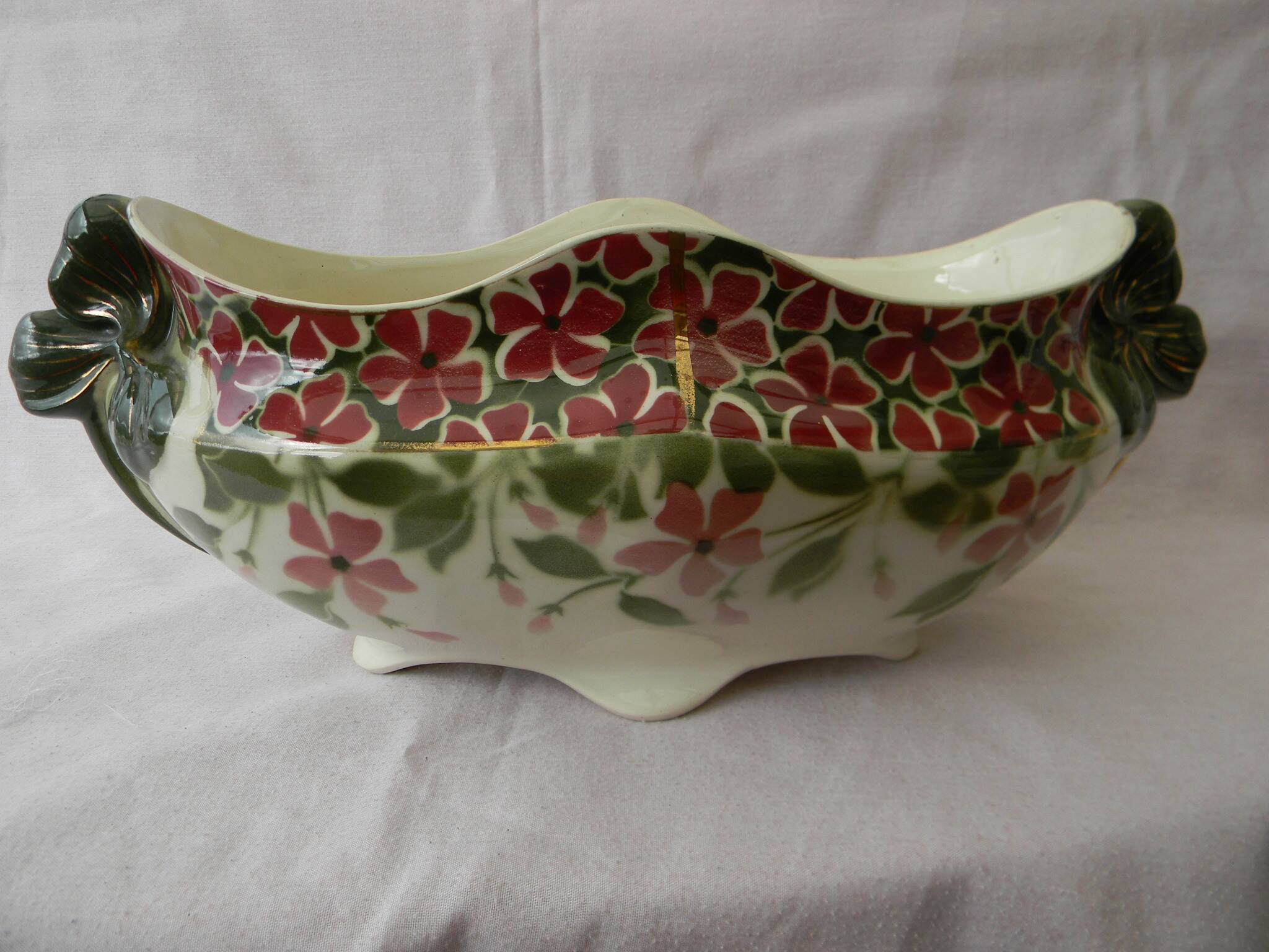 Earthenware planter KG LUNEVILLE. Pervenche model.