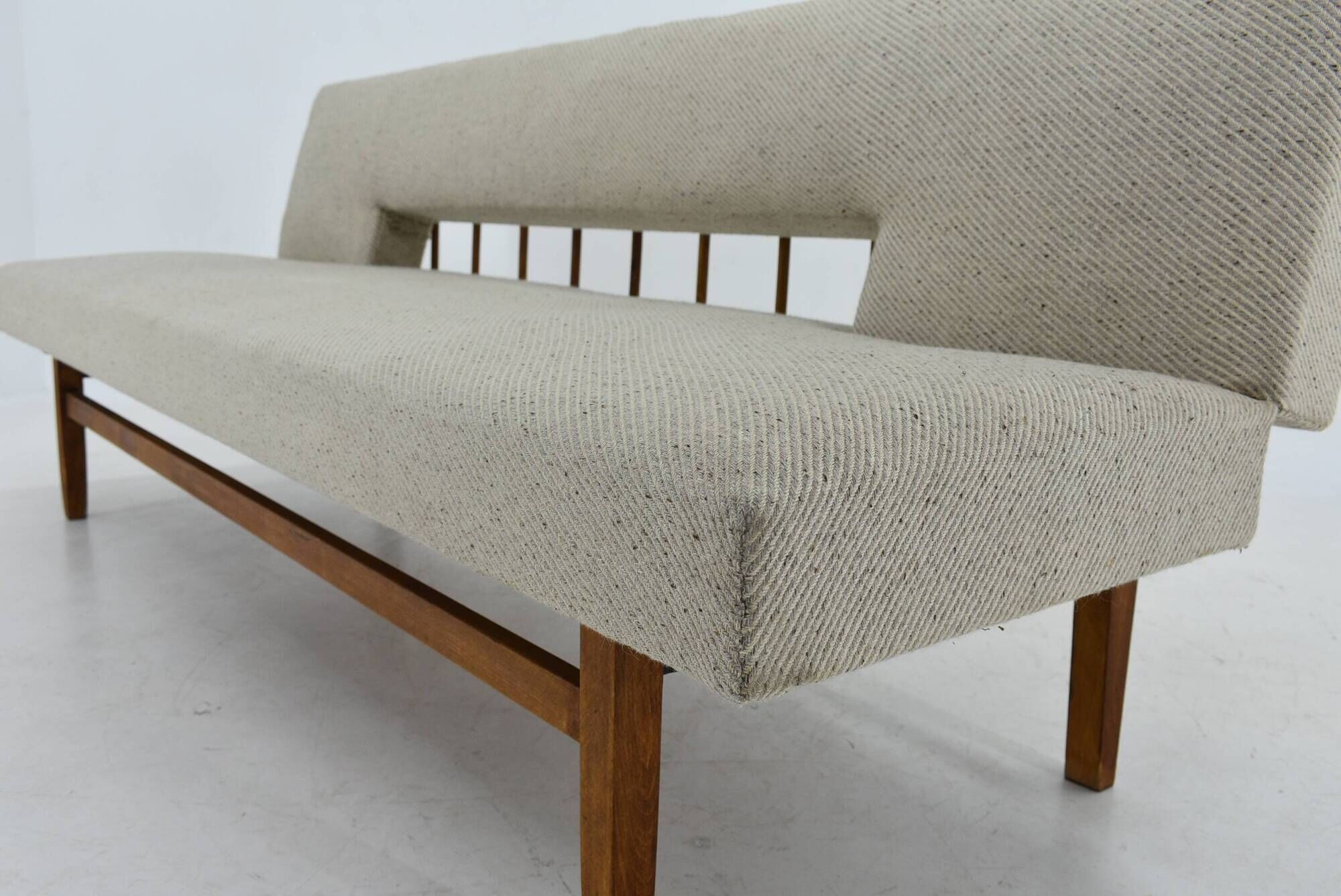 Mid-Century Sofa / Daybed Designed by Miroslav Navratil, 1960s