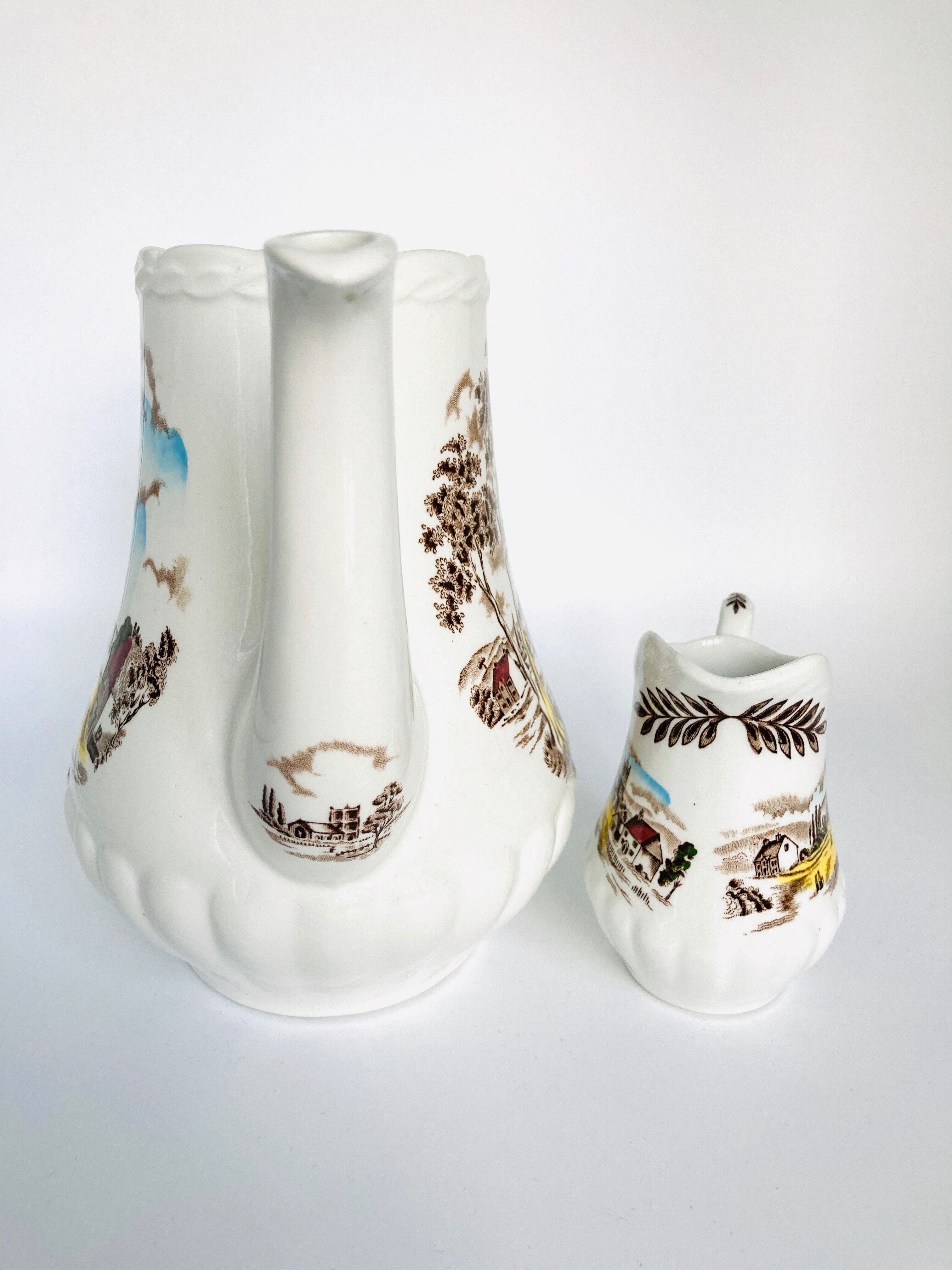 English earthenware cafeteria and its milk pot