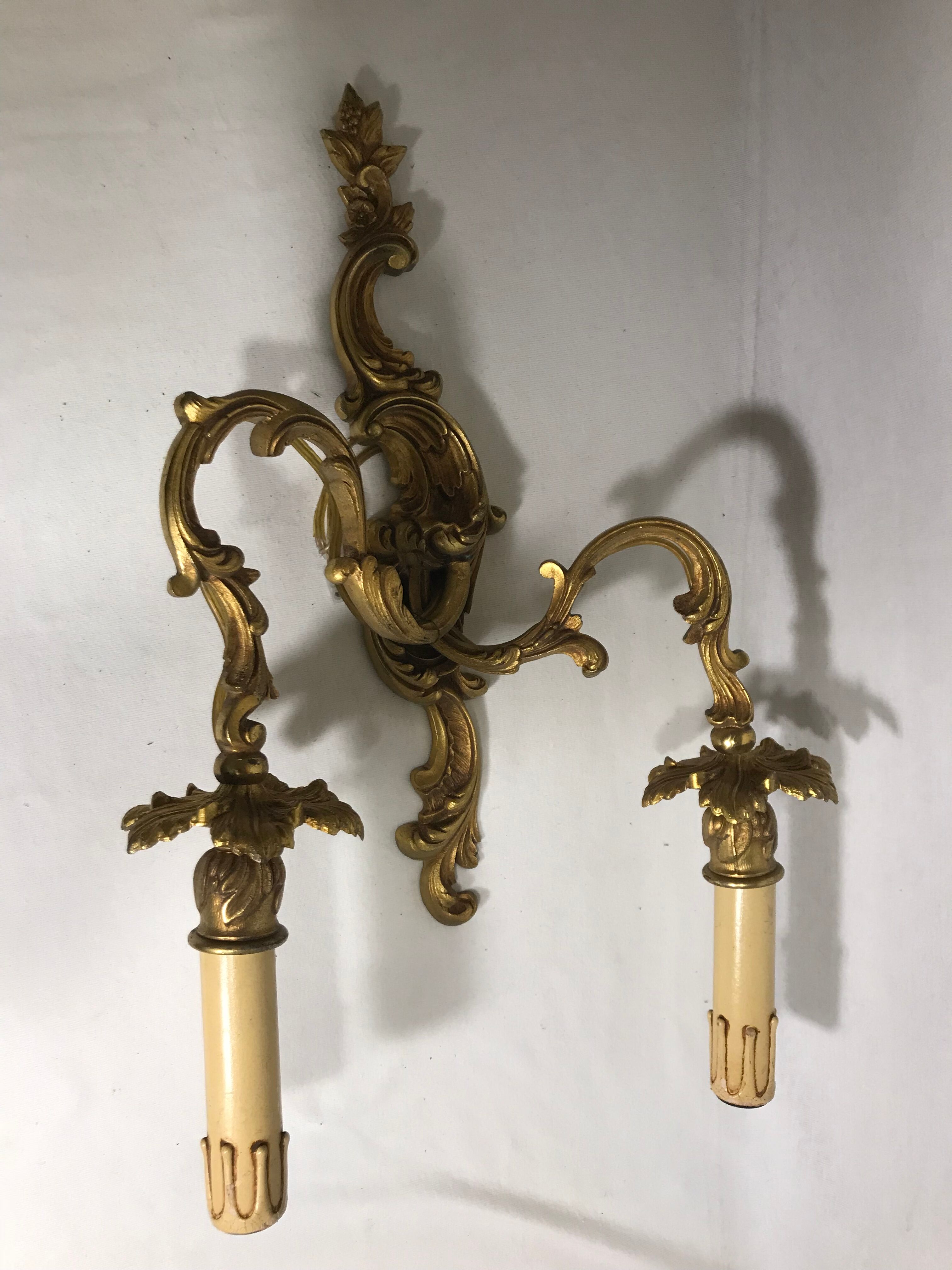 Antique bronze wall light