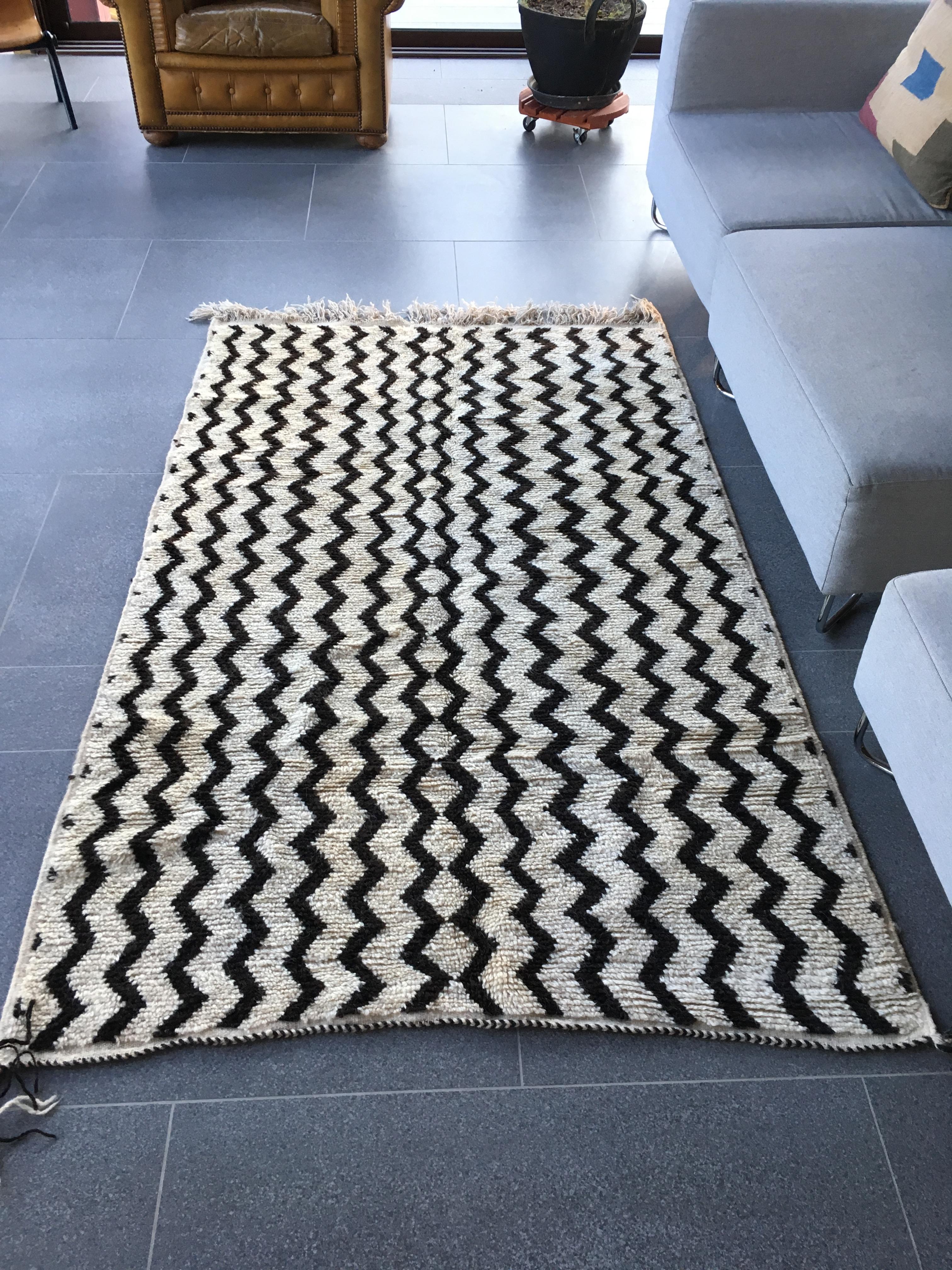 Carpet taznakht black and white, 200 x 125